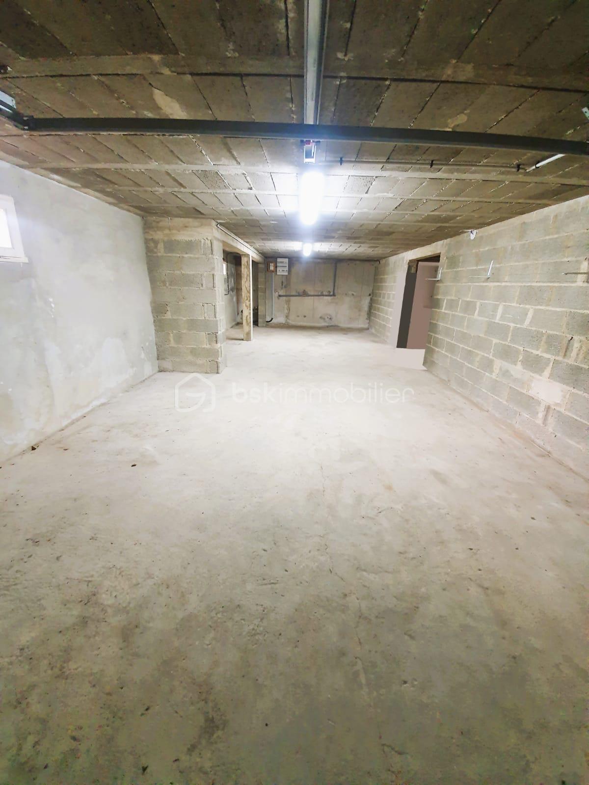 Maison traditionnelle de 142 m² - 1b0f1beb-27cd-4692-887f-404ee1cda5f2.JPG