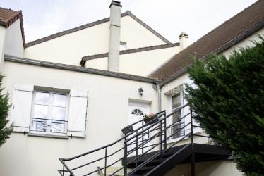 Duplex de 80 m² - thumbnail_09-PHOTOS MAISON-SEPT-2025-Exterieur.jpg