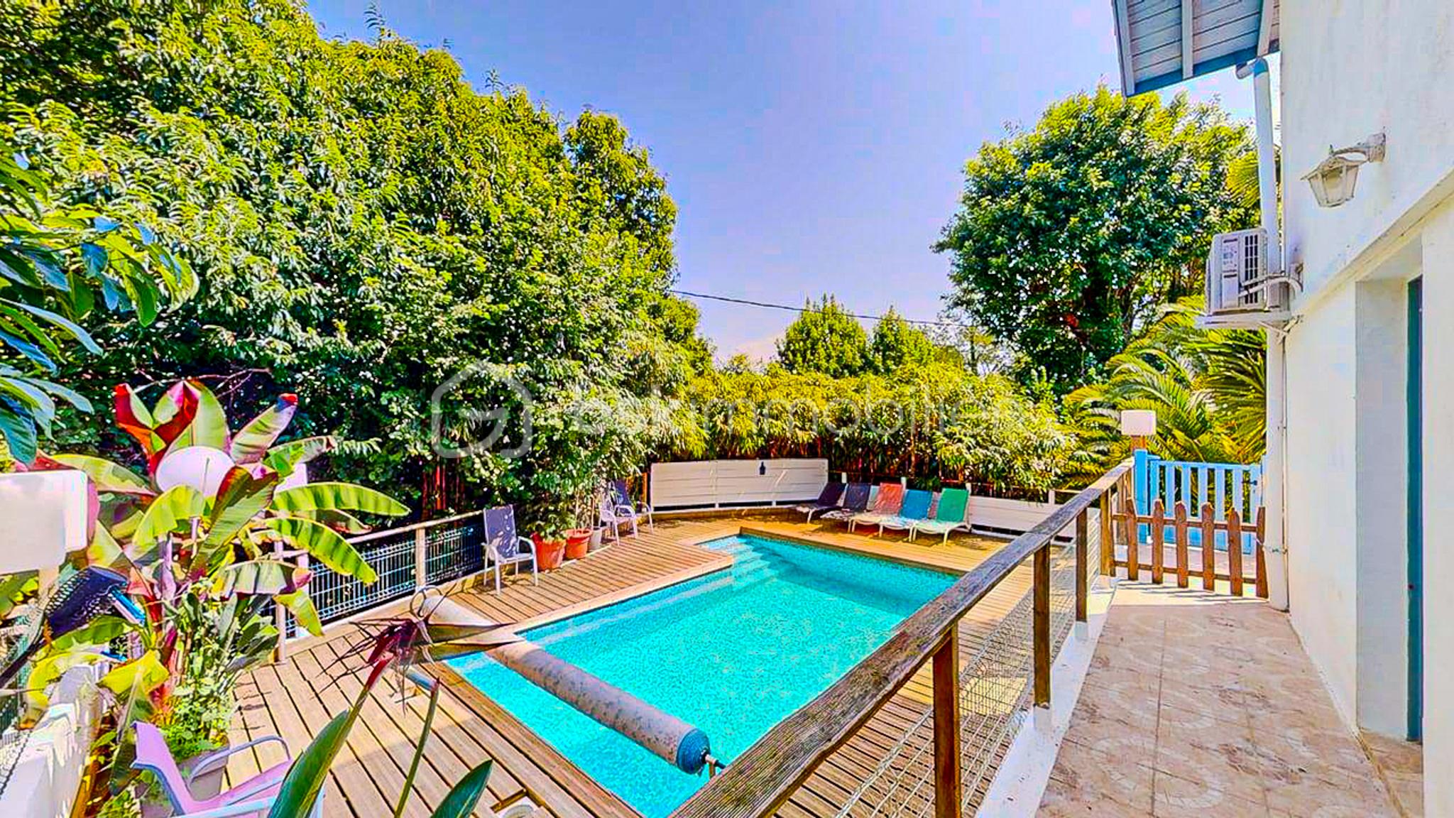 Maison de 152 m² - Maison-mitoyenne-avec-piscine-Bidache-07042025_104734.jpg