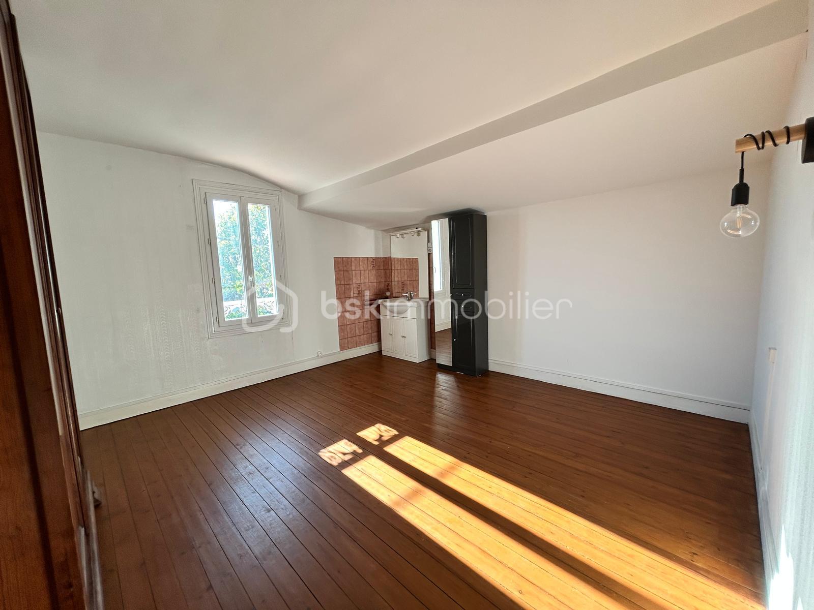 Maison en pierre de 201 m² - CH1.jpg