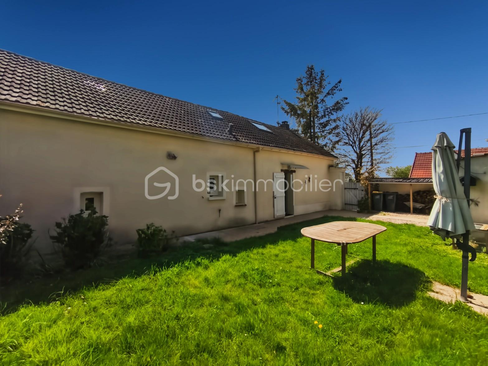 Maison de 95,99 m² - o0LrBnW0OTEBO8Bz7tNnyfVE69m05DlX5714eYVr.jpg