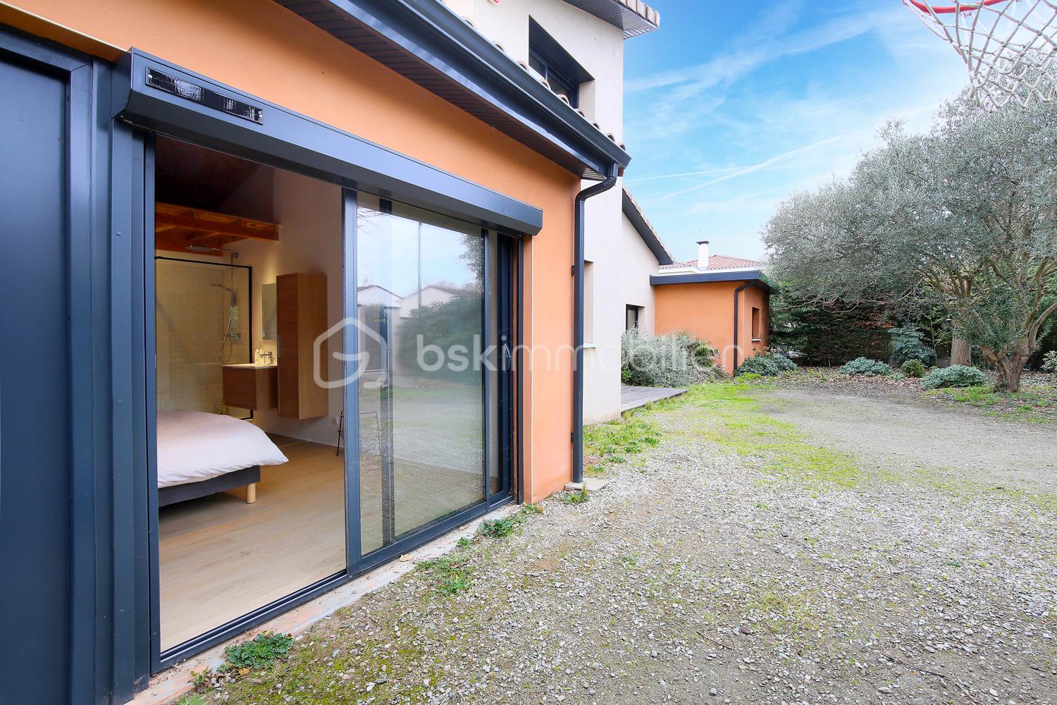Maison de 202,77 m² - web 00 - Extérieur avant 05.jpg