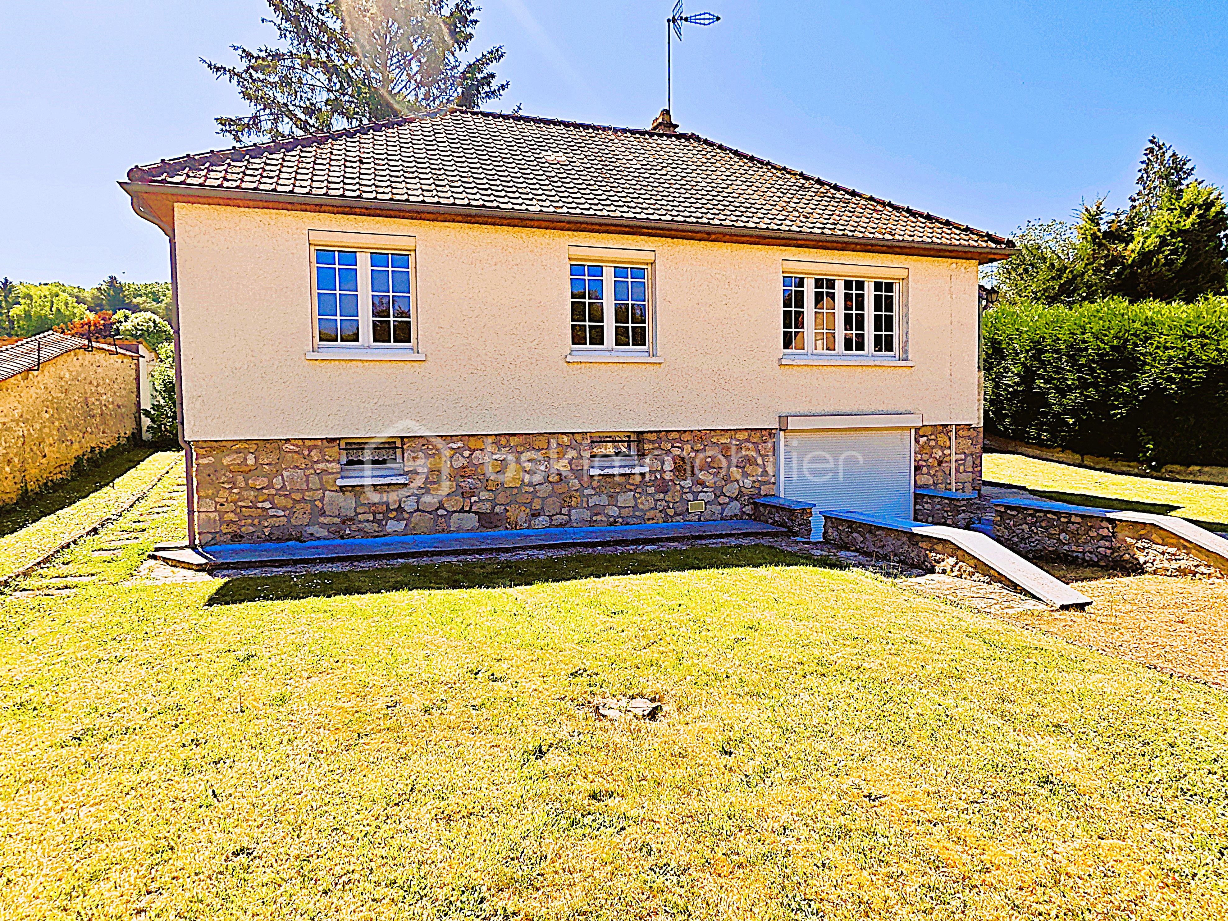 Maison traditionnelle de 80 m² - GUYOT 1.jpg