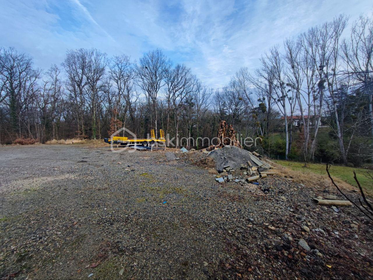 Terrain de 3 355 m²