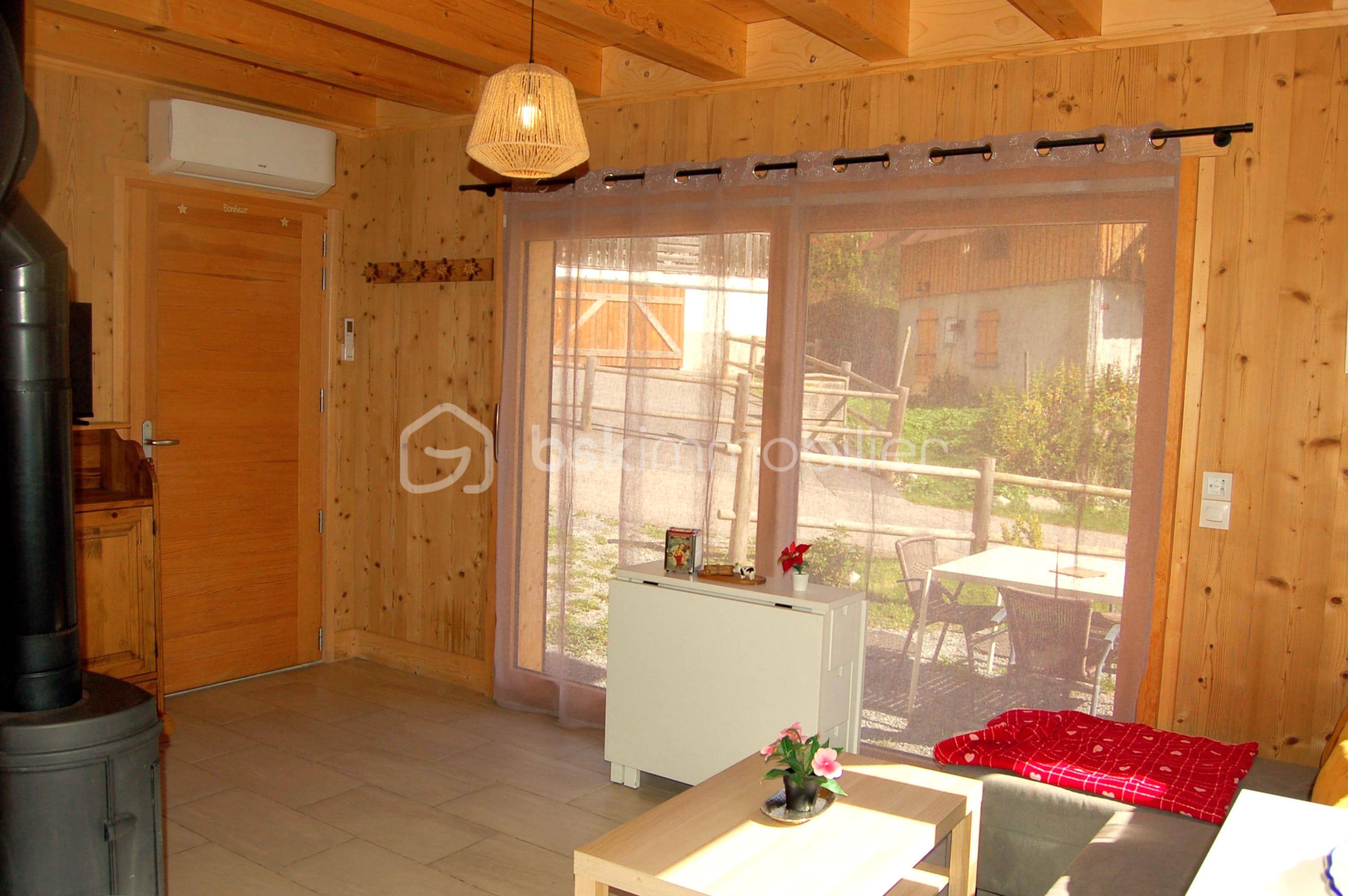 Chalet de 38 m² - salon.JPG