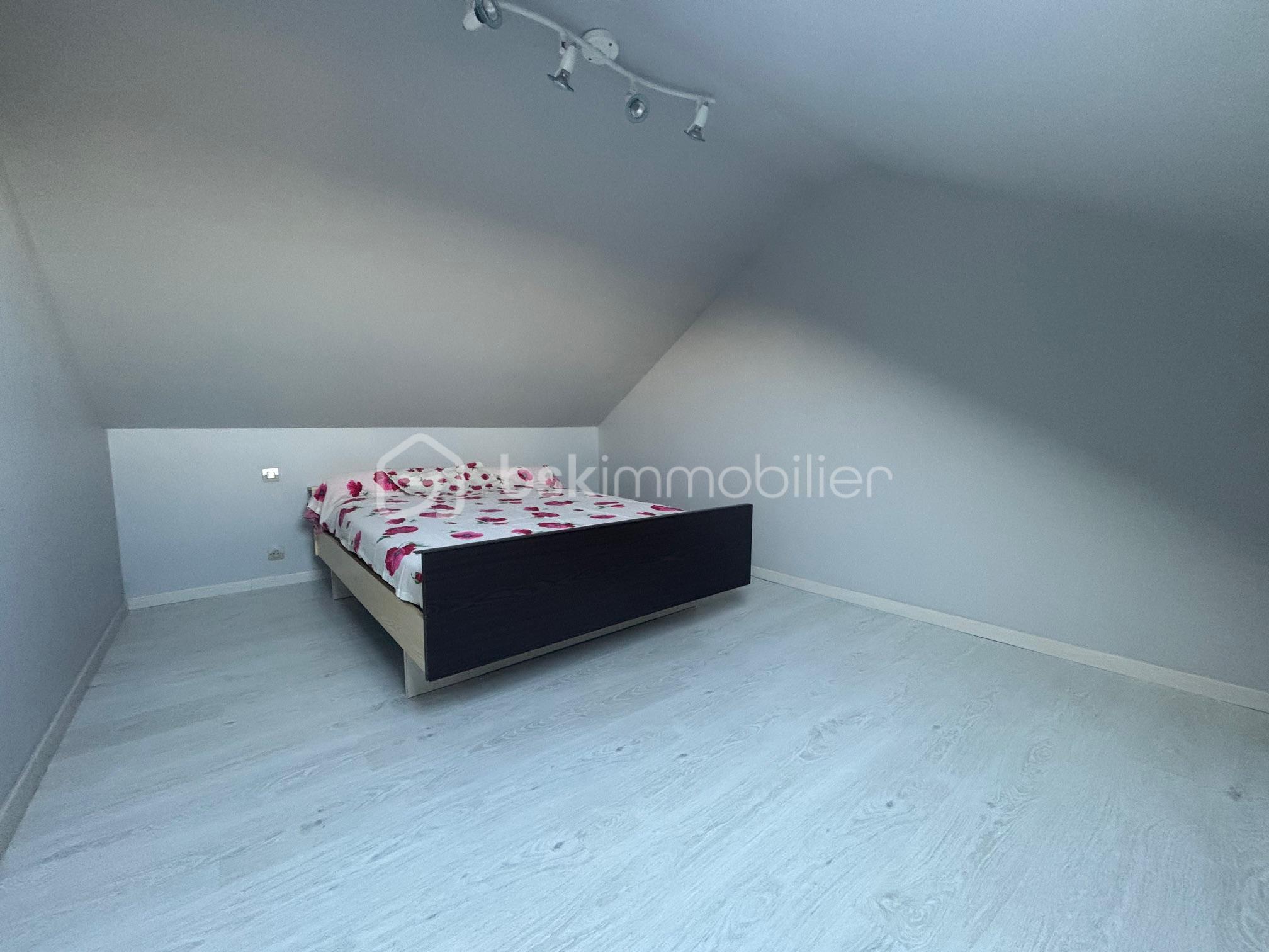 Chambre 1 étage.jpg