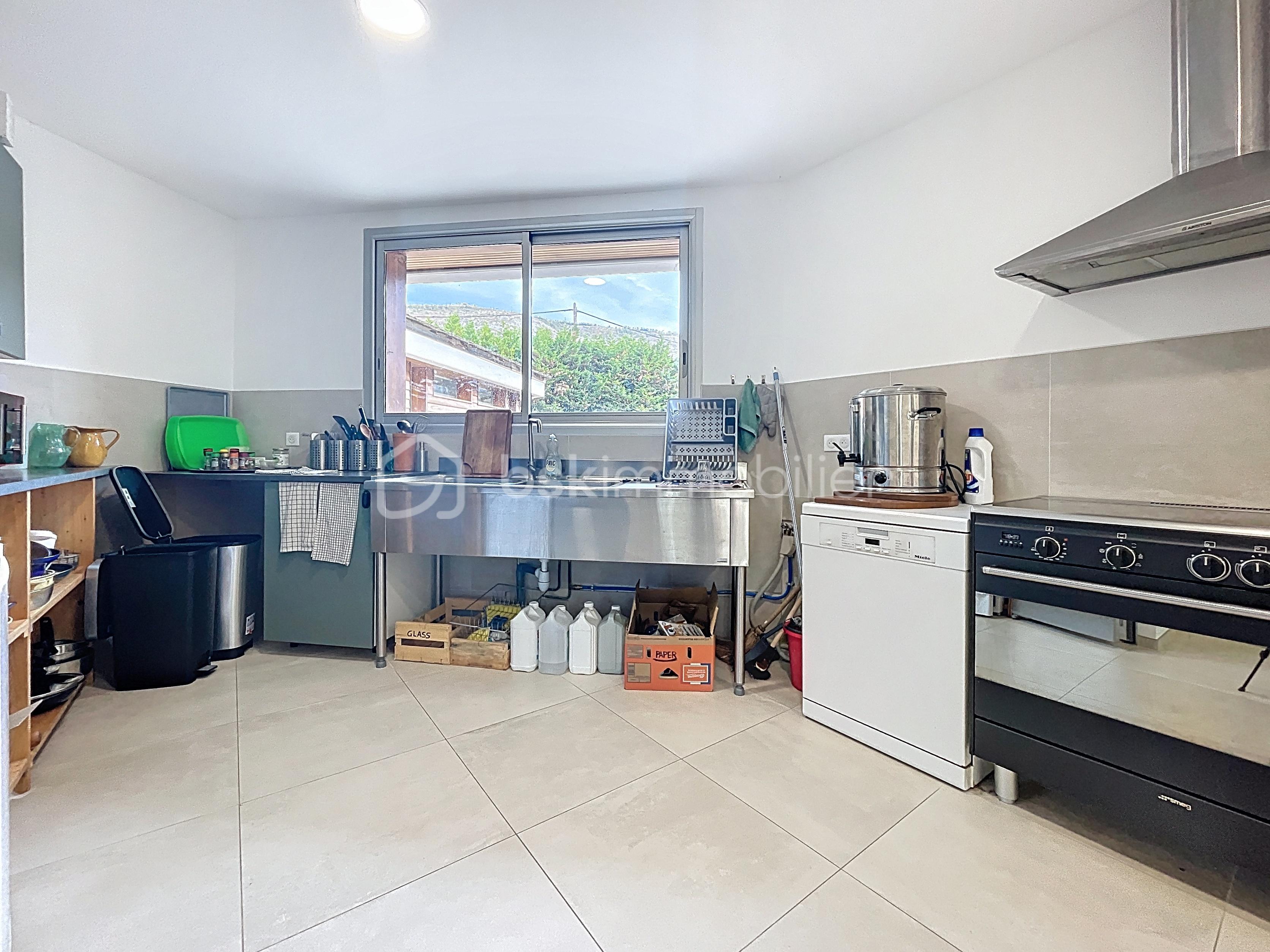 Local d activites de 430 m² - 8.jpg