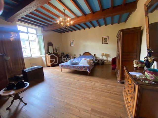 Maison en pierre de 235 m² - thumbnail_157E56D3-5ACD-41DD-8E28-623B3EC1C1FB.jpg