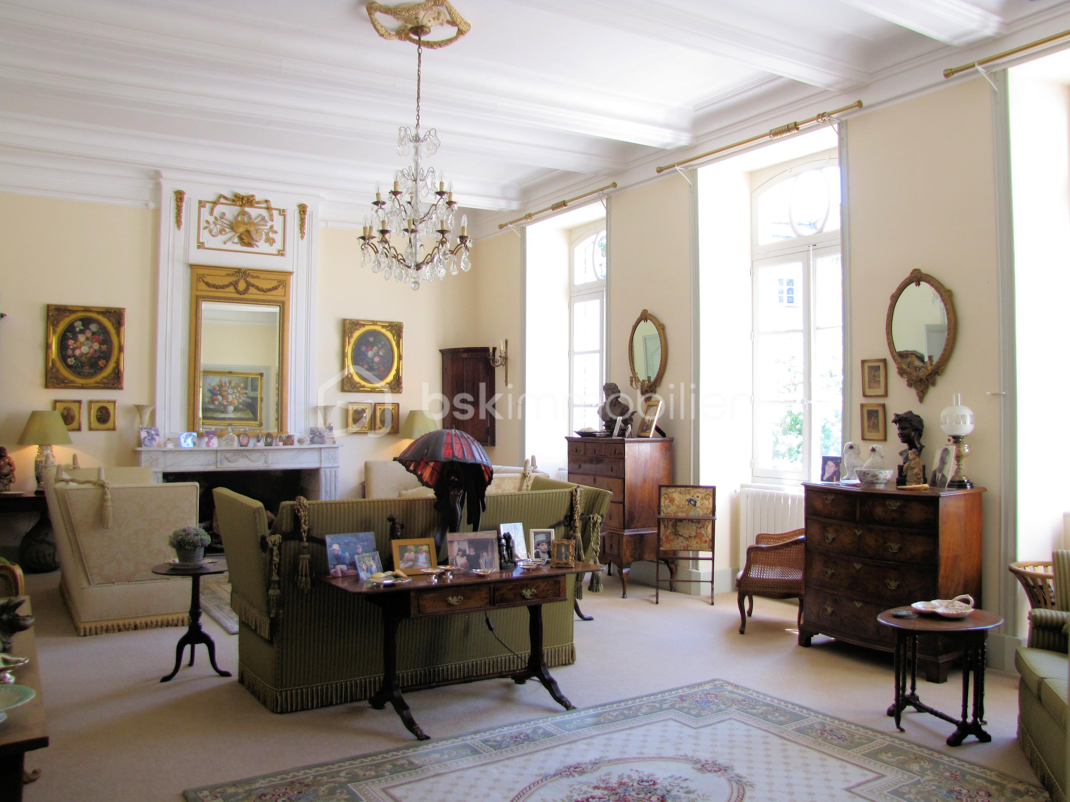 5_maison_vente_hotel_particulier_restaurant_hotel_small_world_iad_france_condom_gers_cesar_carvalho.jpg