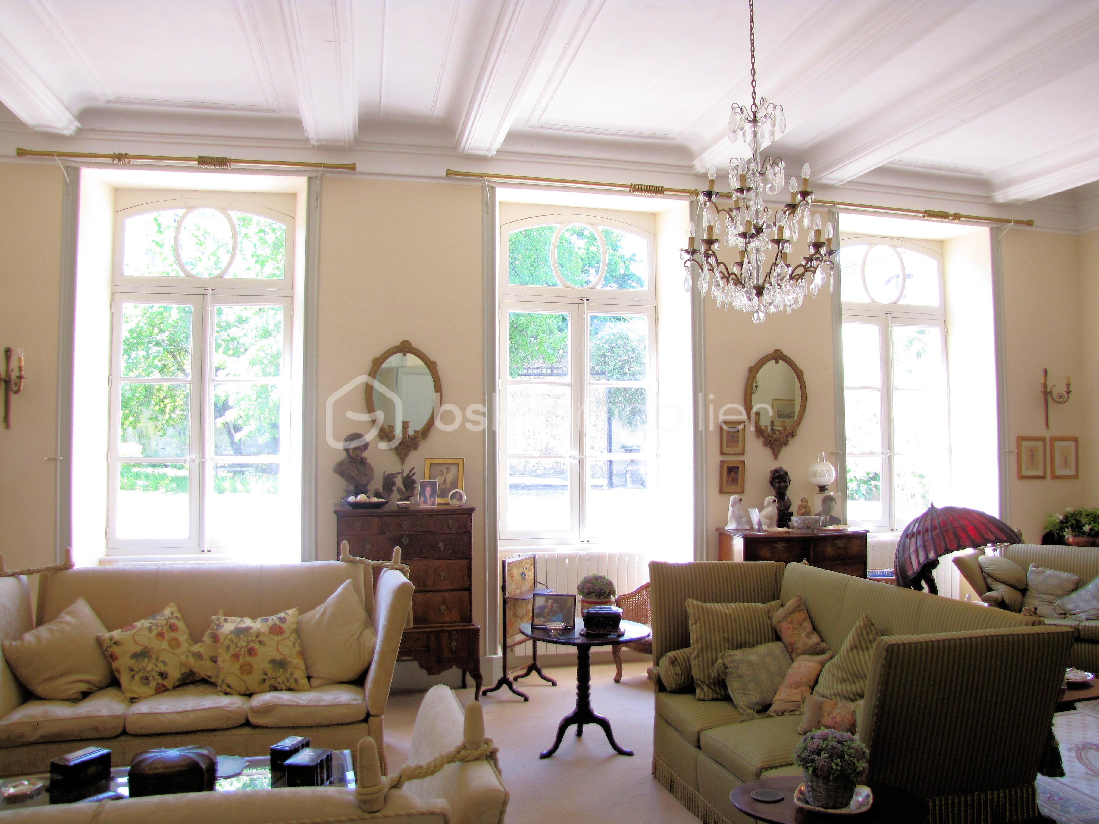 6_maison_vente_hotel_particulier_restaurant_hotel_small_world_iad_france_condom_gers_cesar_carvalho.jpg