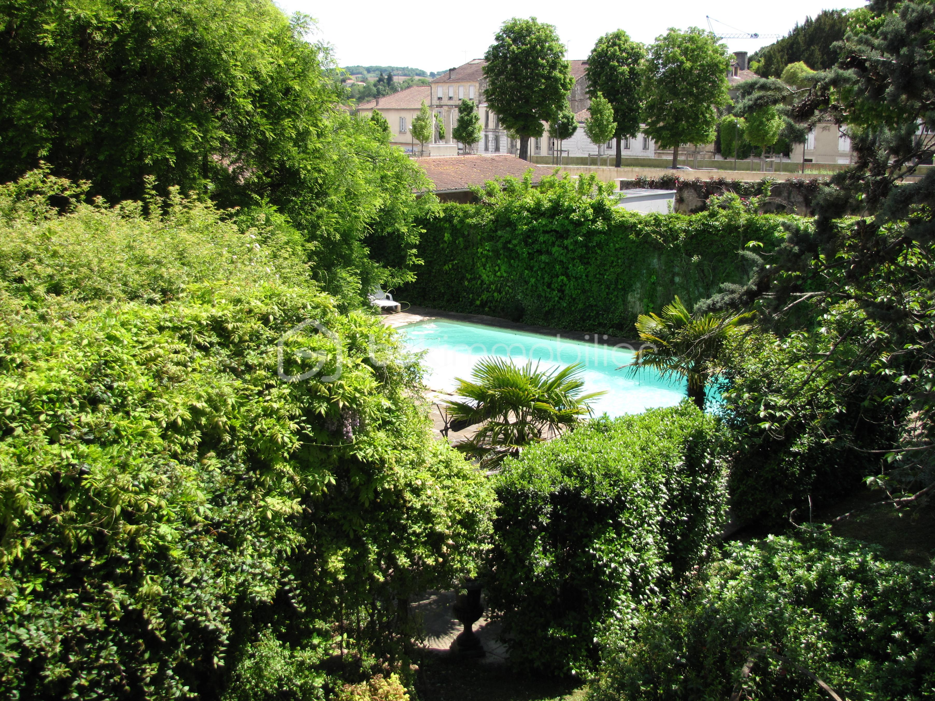 12_maison_vente_hotel_particulier_restaurant_hotel_small_world_iad_france_condom_gers_cesar_carvalho.jpg