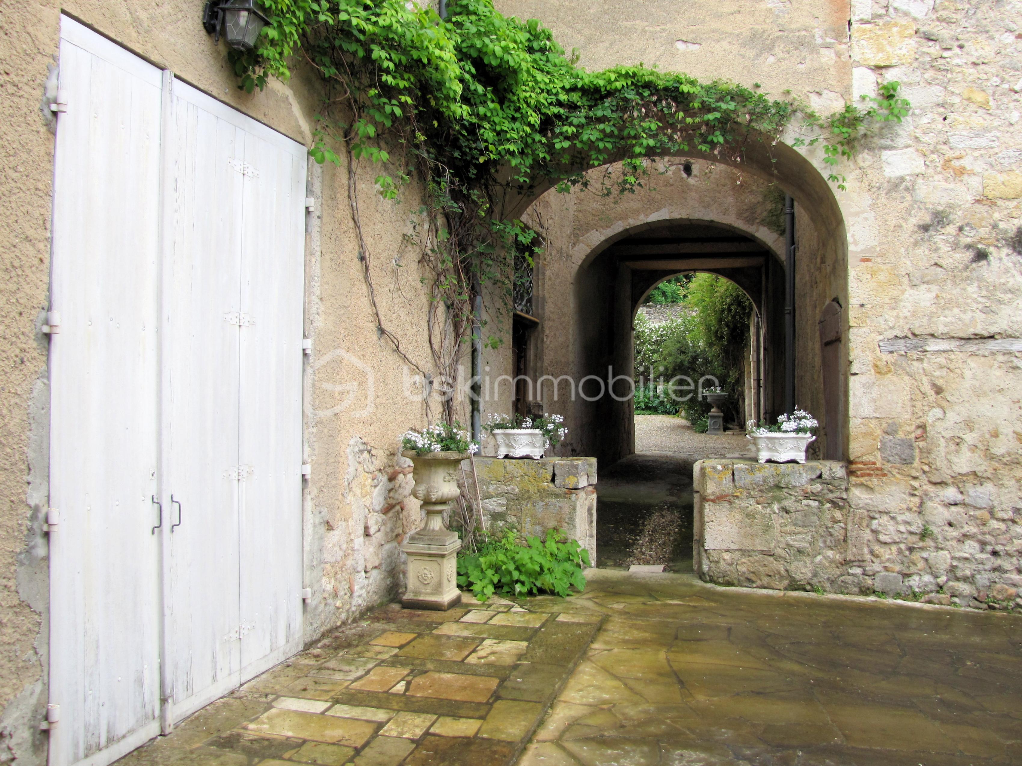 17_maison_vente_hotel_particulier_restaurant_hotel_small_world_iad_france_condom_gers_cesar_carvalho.jpg