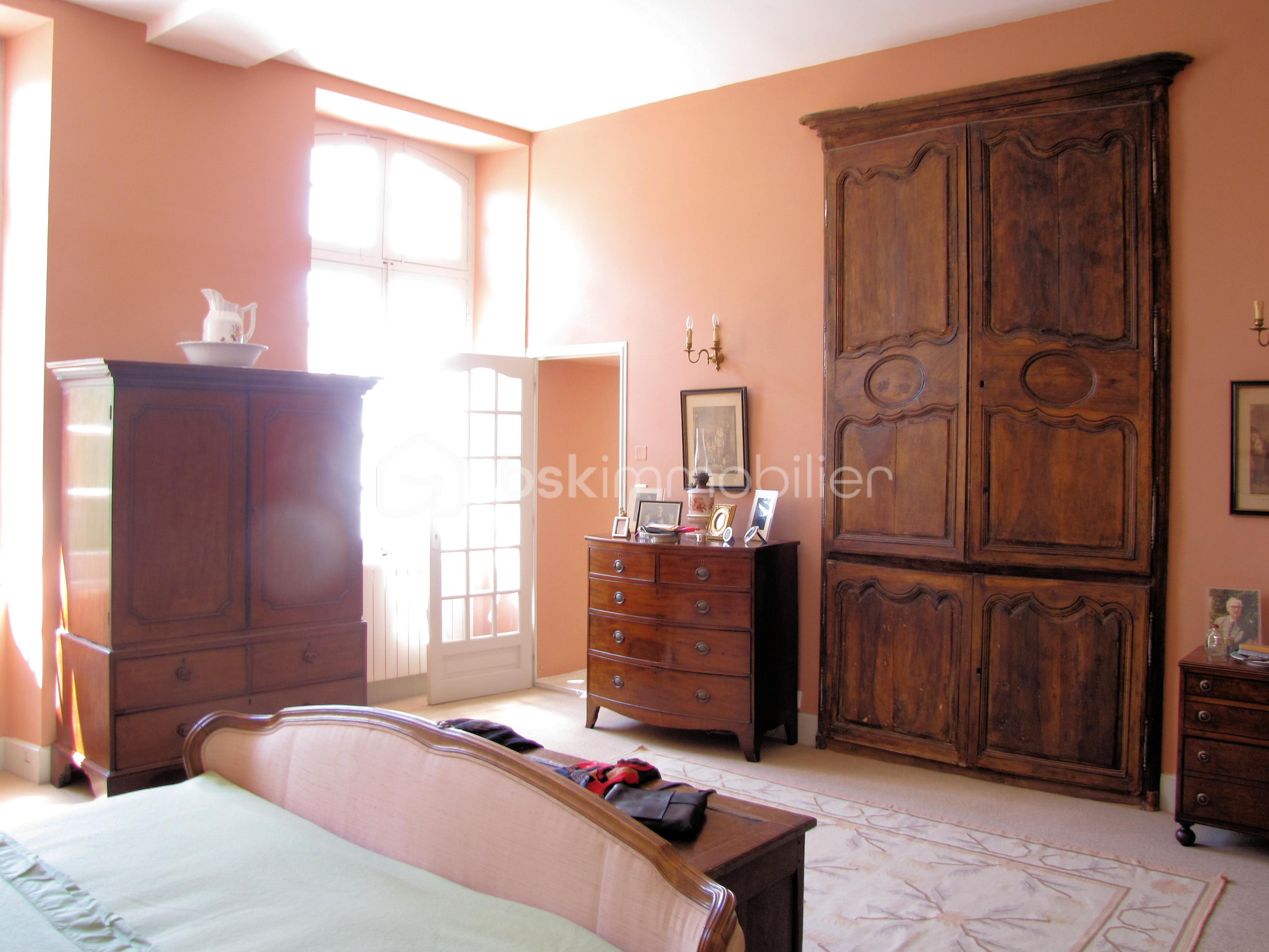 11_maison_vente_hotel_particulier_restaurant_hotel_small_world_iad_france_condom_gers_cesar_carvalho.jpg