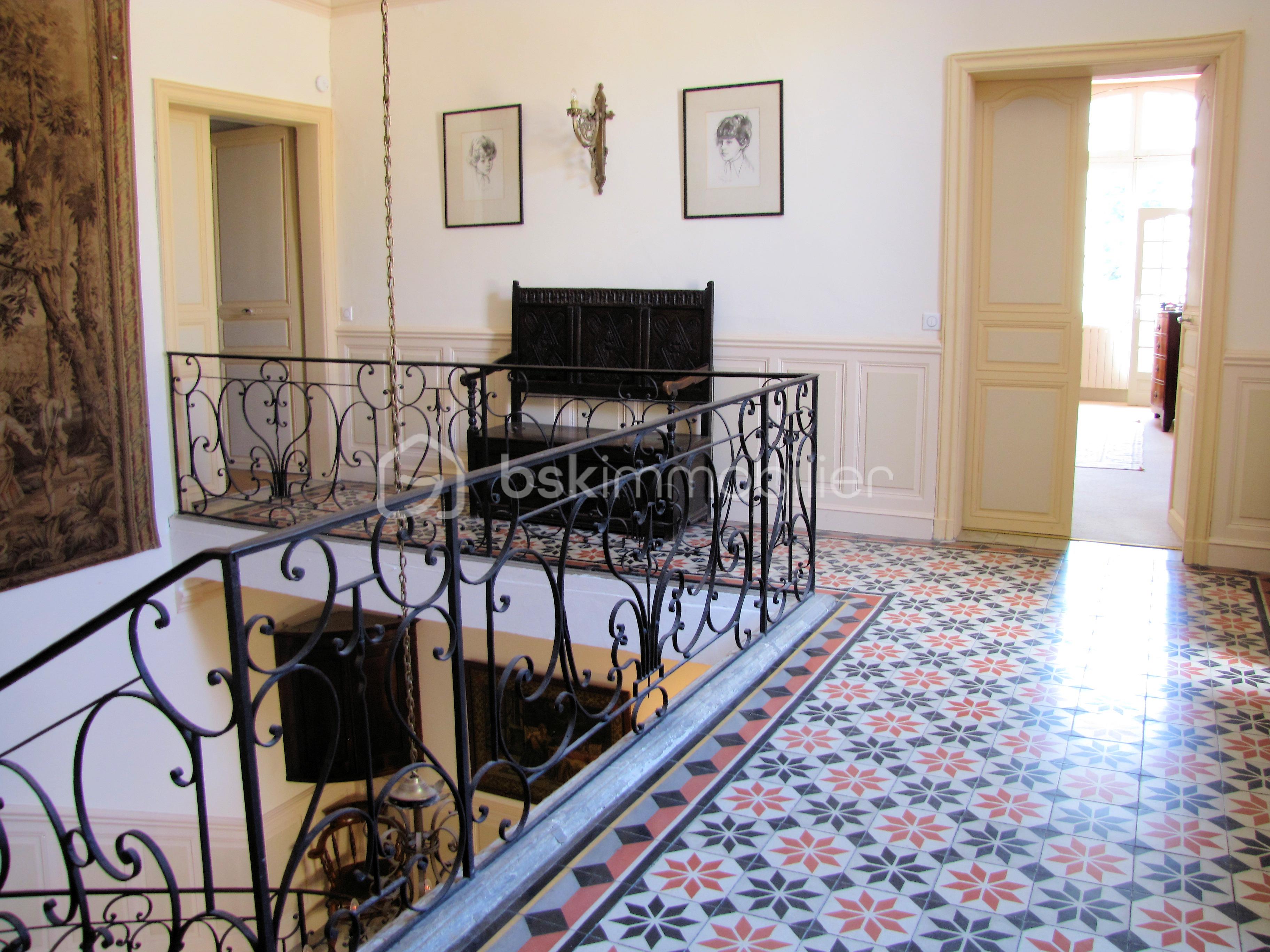 10_maison_vente_hotel_particulier_restaurant_hotel_small_world_iad_france_condom_gers_cesar_carvalho.jpg