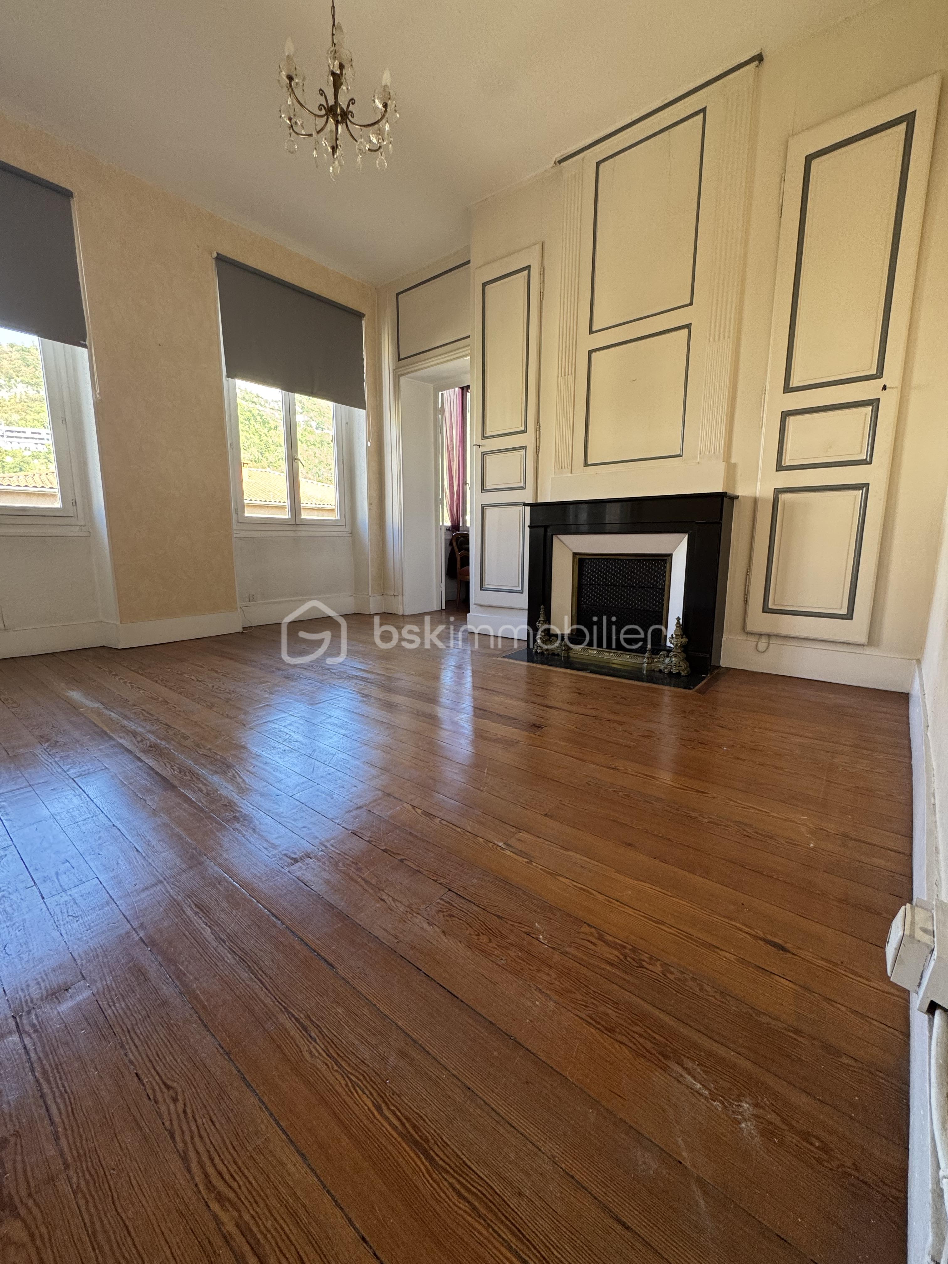 Appartement 5 pièces 122 m² · à Grenoble · 122,1 m² · 235 000 €