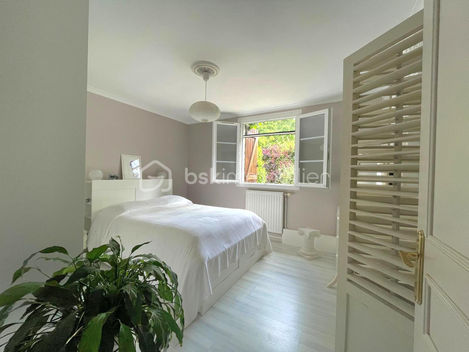 Maison traditionnelle de 164 m² - IMG-20240516-WA0028.jpg