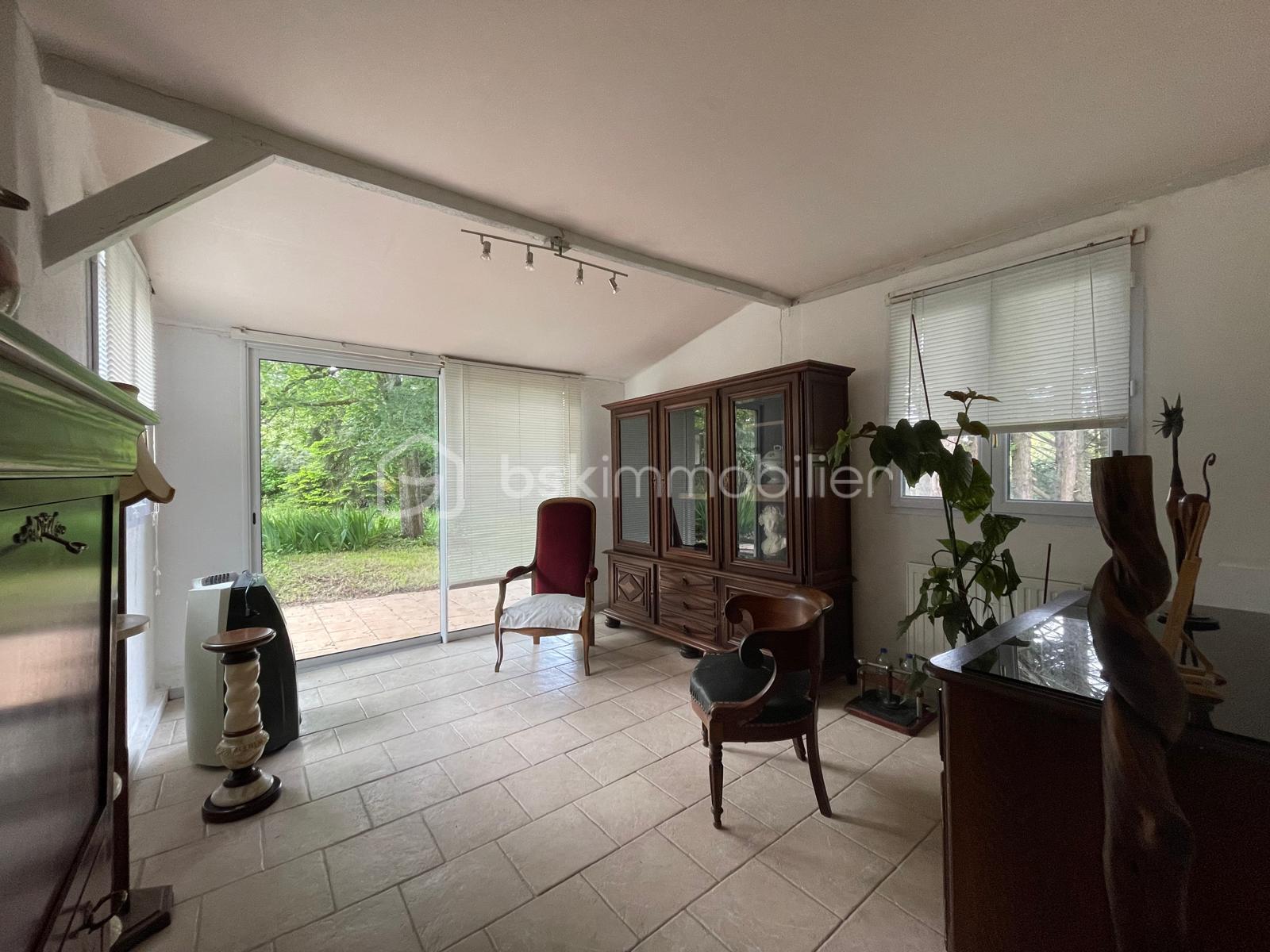 Maison traditionnelle de 164 m² - IMG-20240516-WA0035.jpg