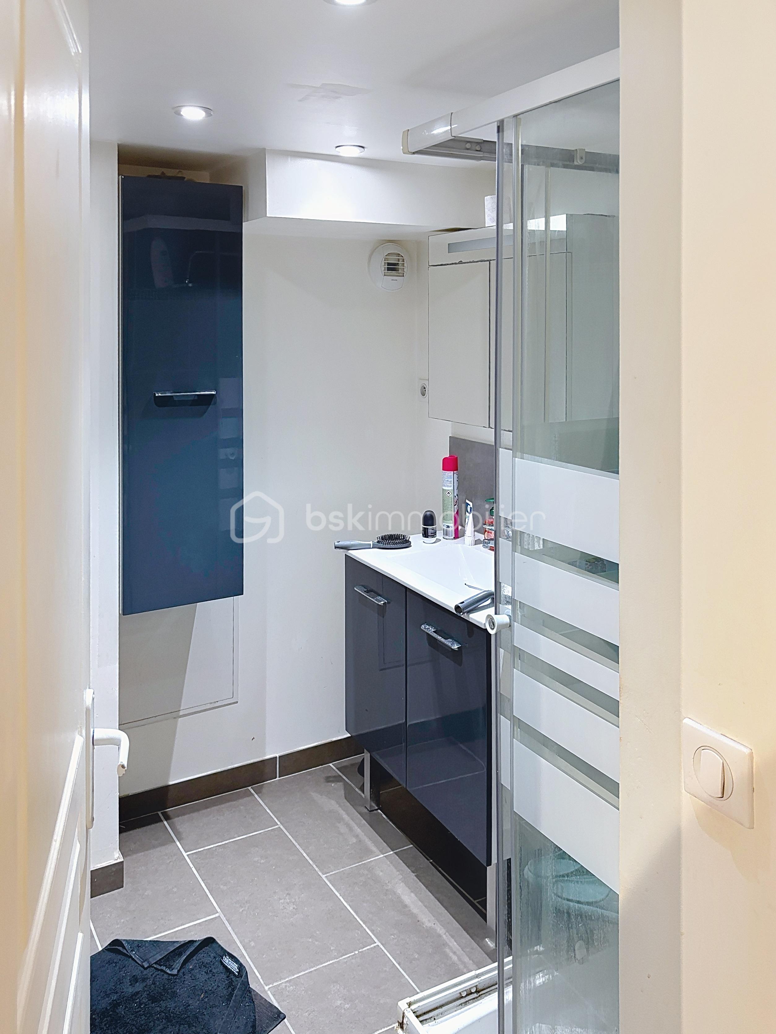 Appartement de 46 m² - 2e-appart-yo-etage_00001.jpg