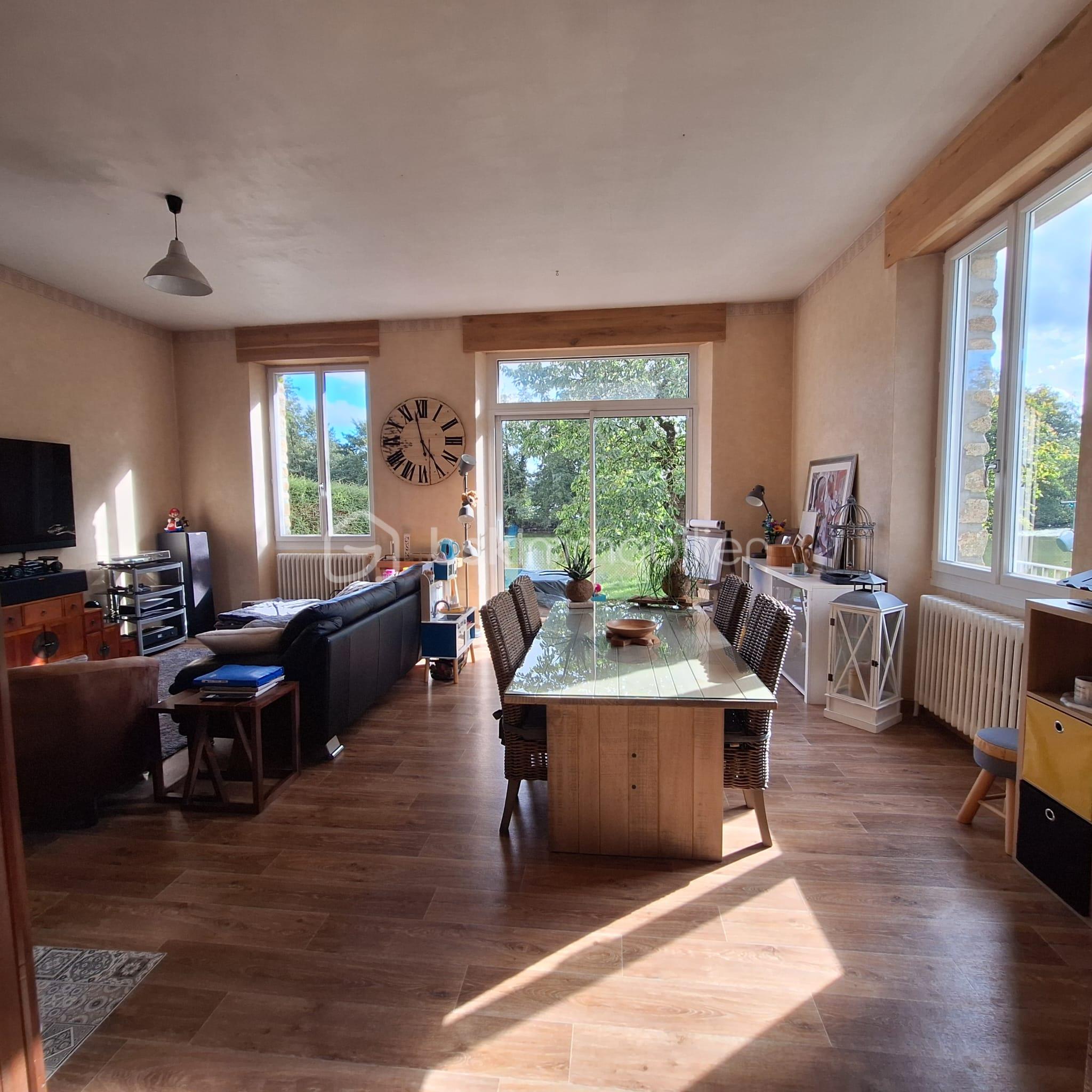 Maison traditionnelle de 106 m² - f9c44c0e-9be8-4741-a583-664cd4b93941.jpeg