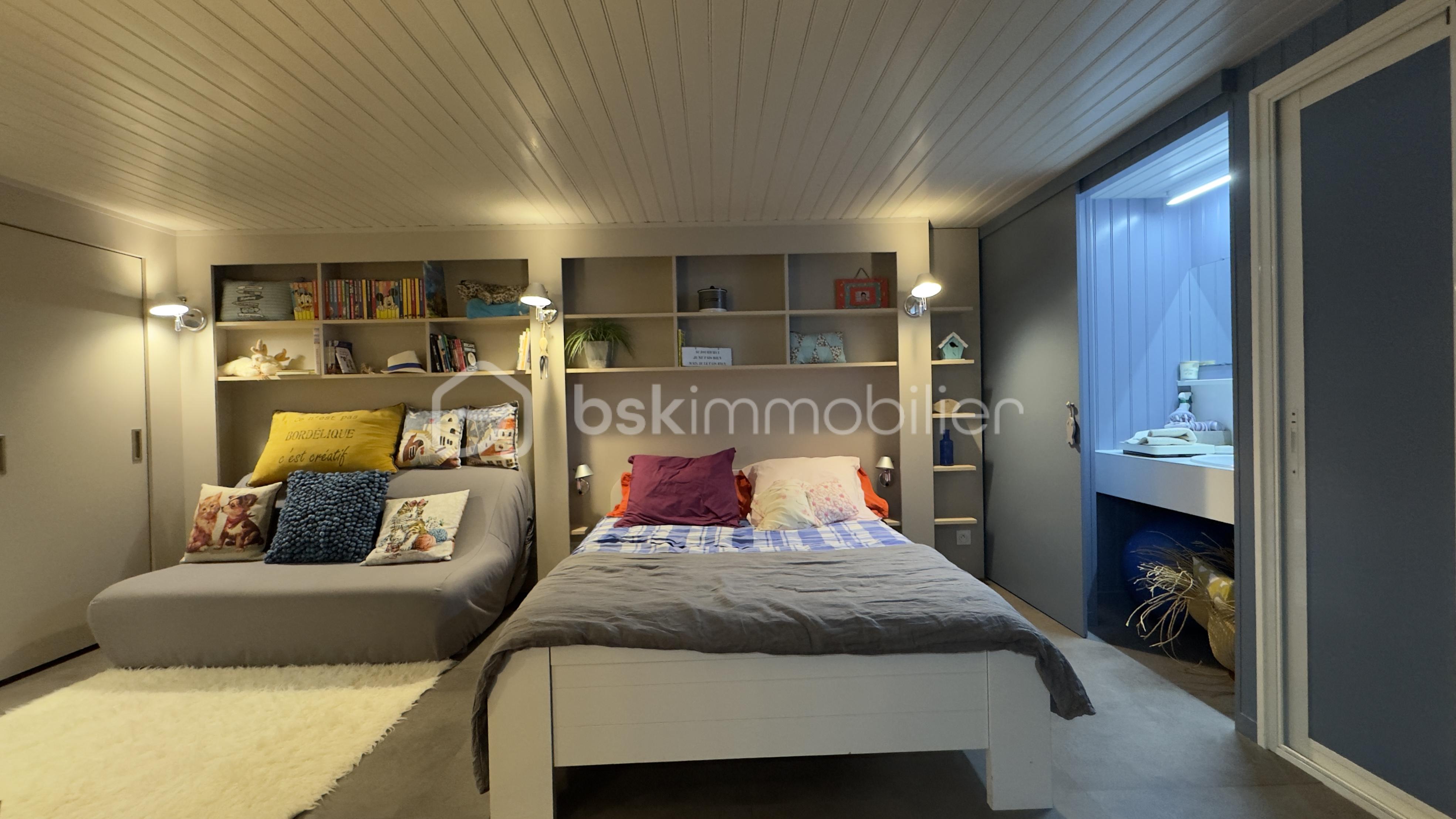 Chambre 4 - Studio Piscine (4).jpg