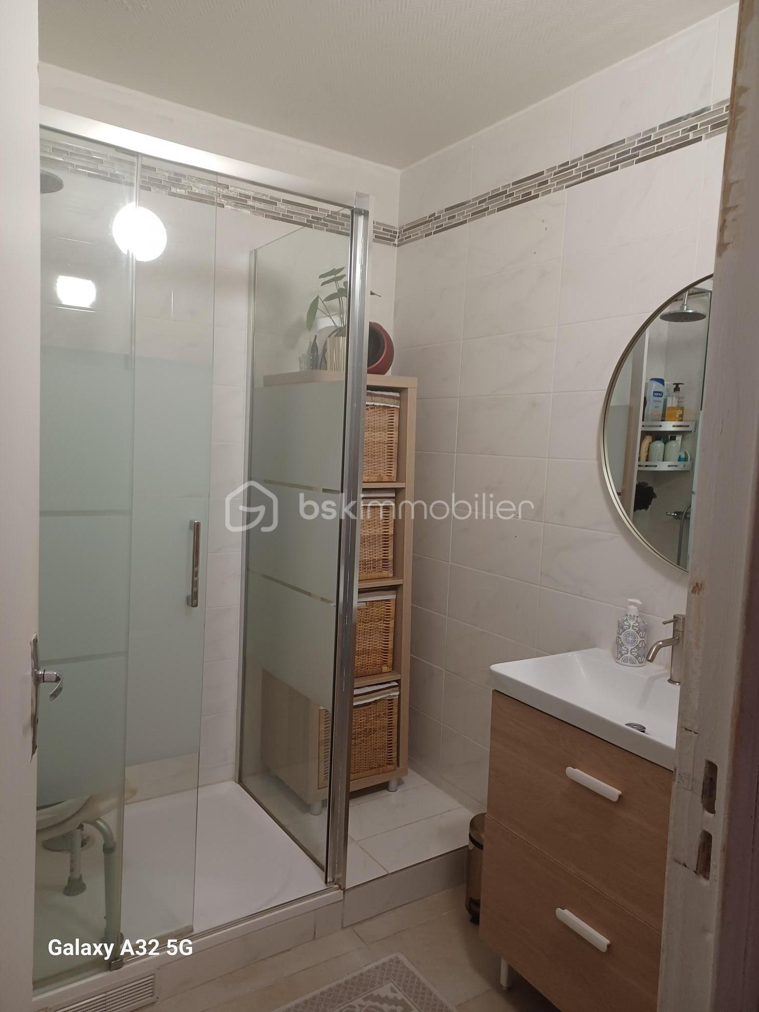 Appartement de 75 m² - daoudi photo salle d'eau.jpg