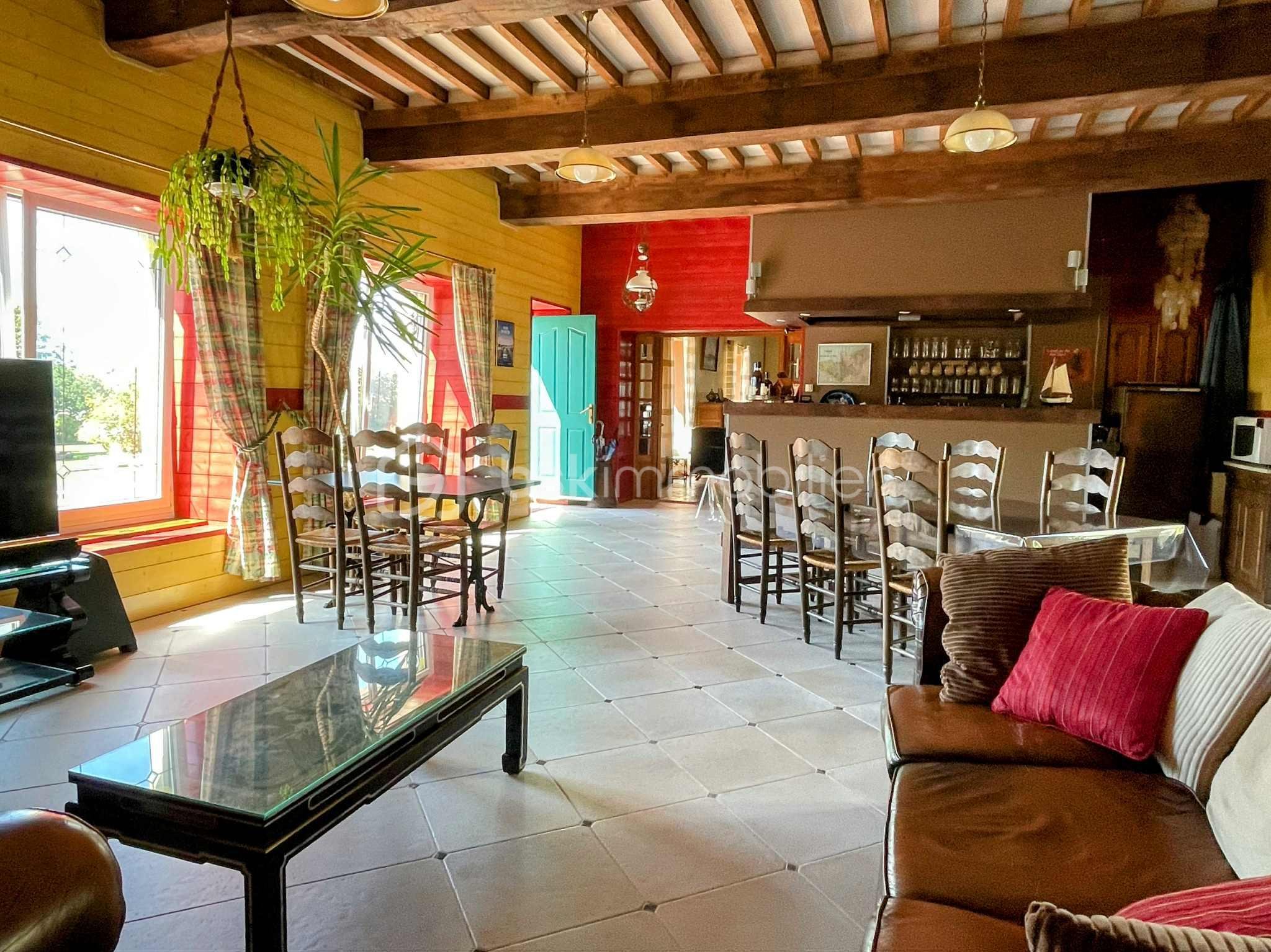 Maison ancienne de 299 m² - bar2.jpg