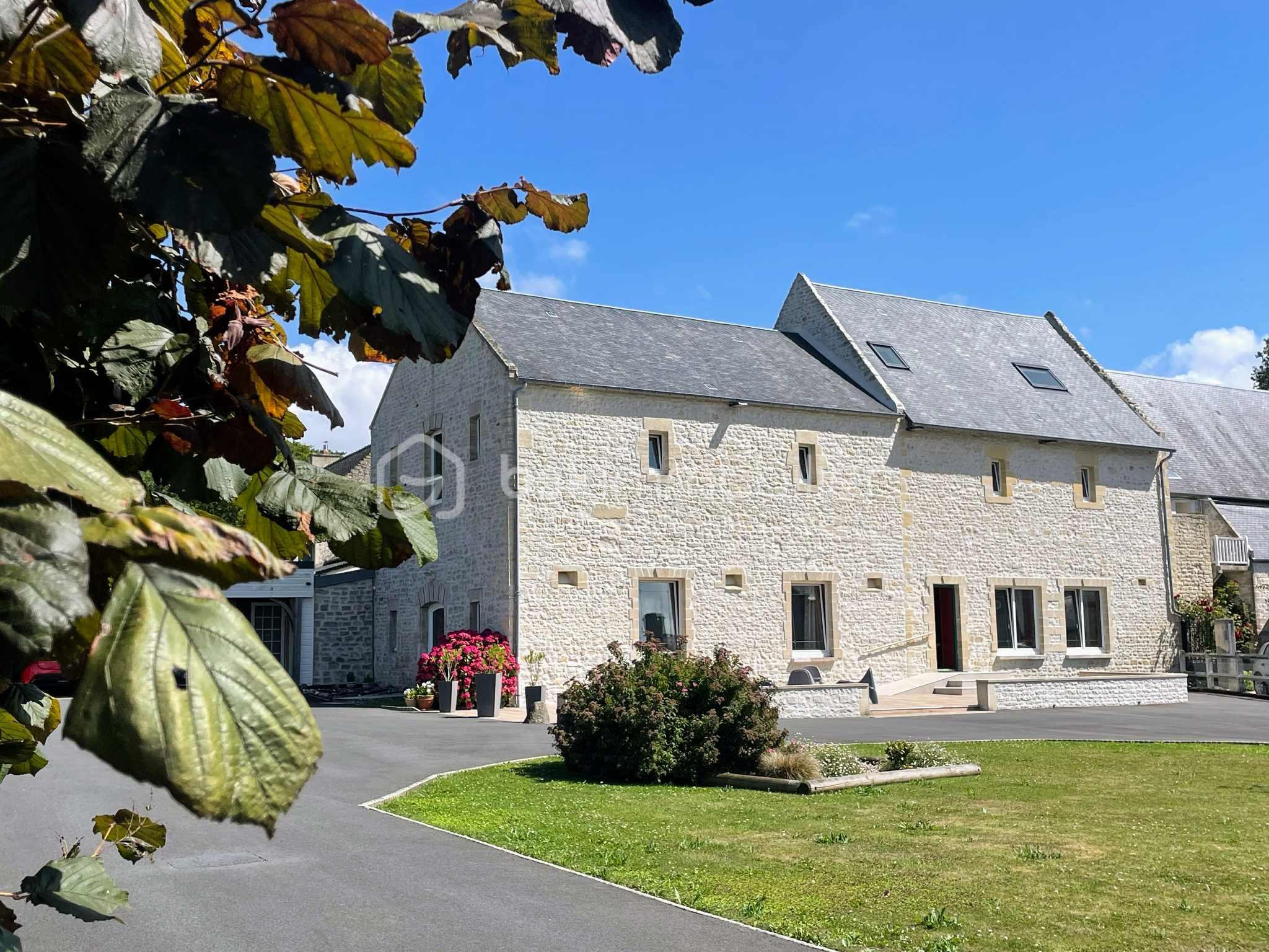 Maison ancienne de 299 m² - fac8.jpg