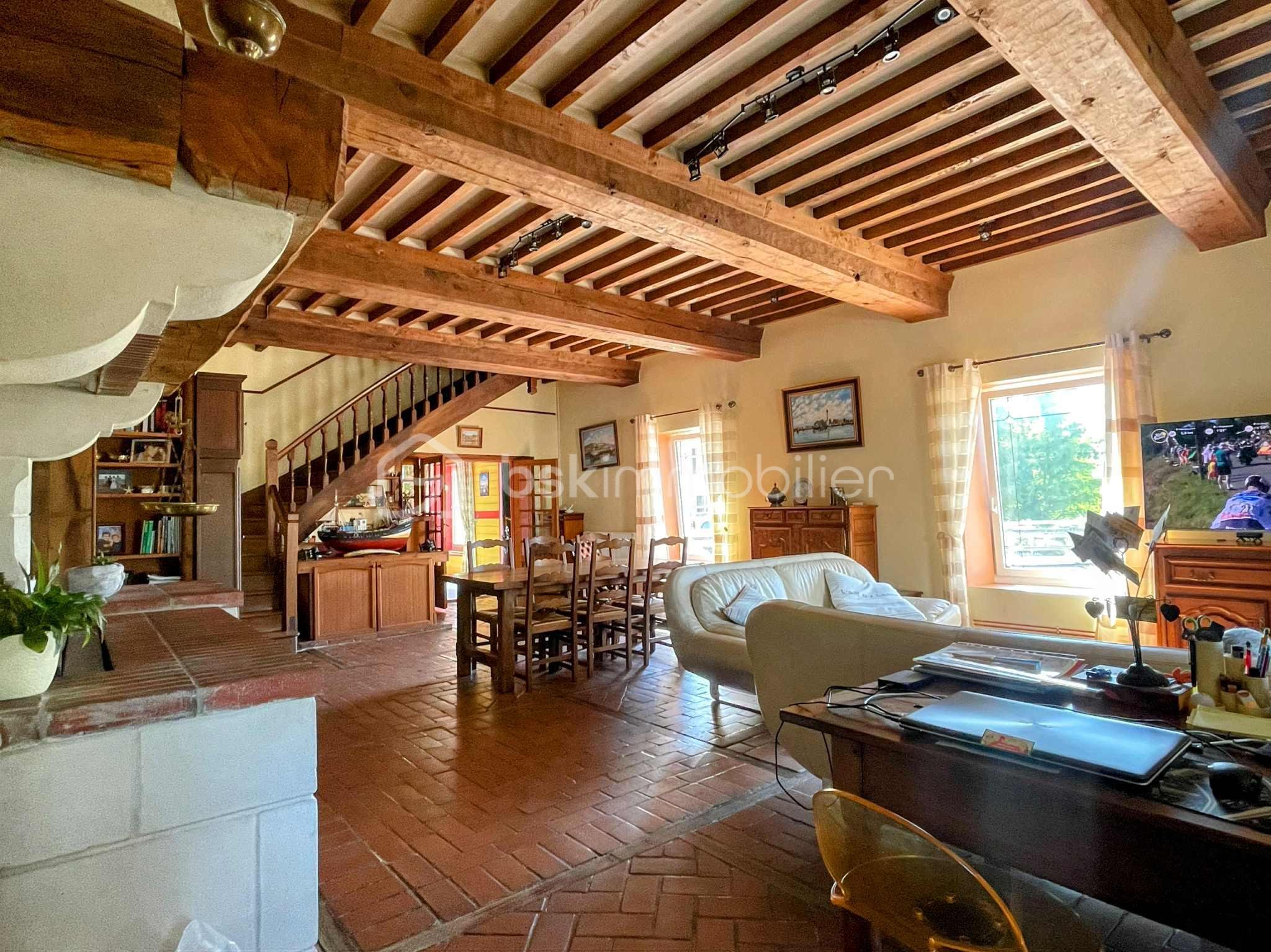 Maison ancienne de 299 m² - sal9.jpg