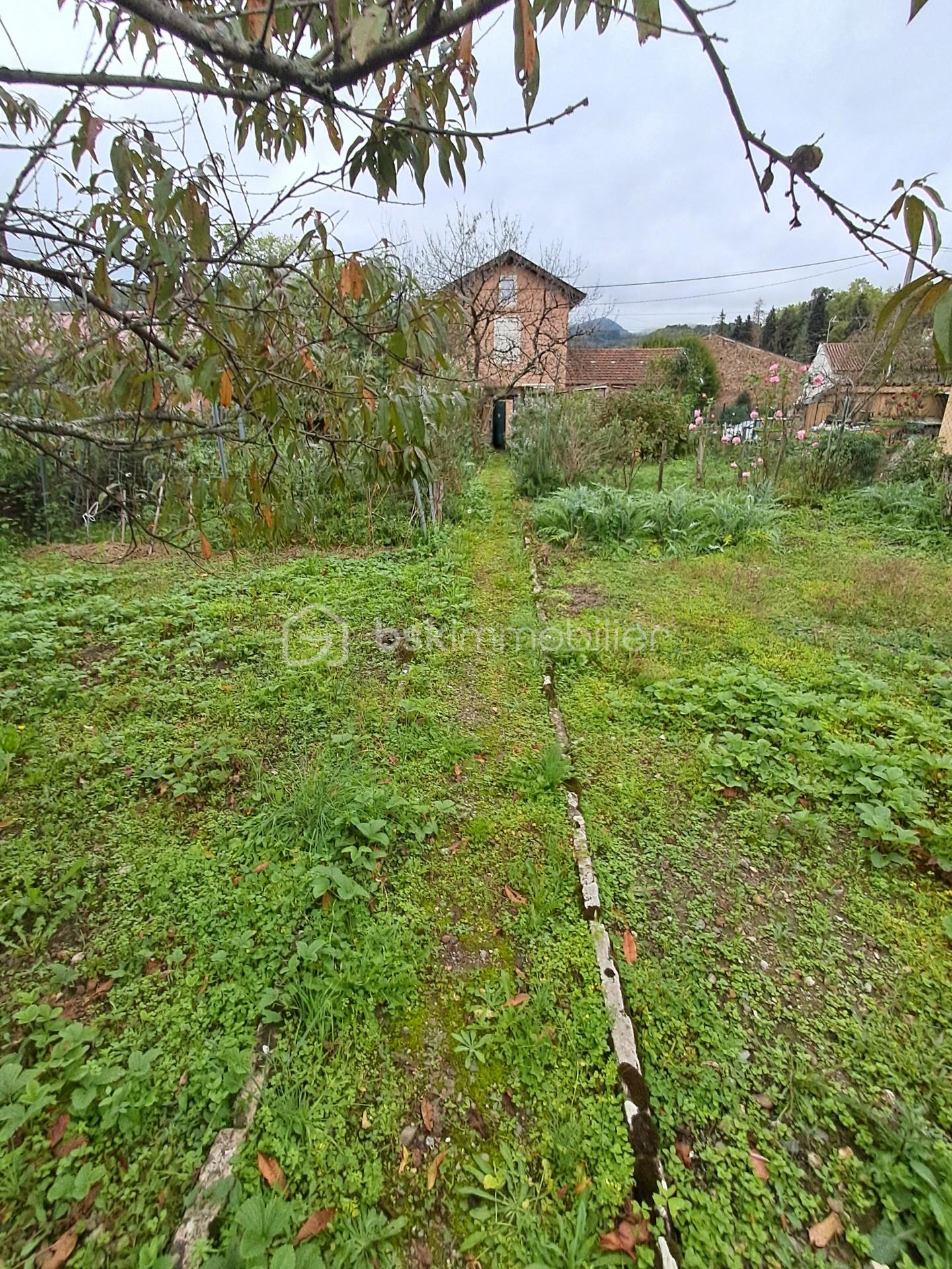 Terrain de 370 m² - thumbnail_20251010_111858.jpg