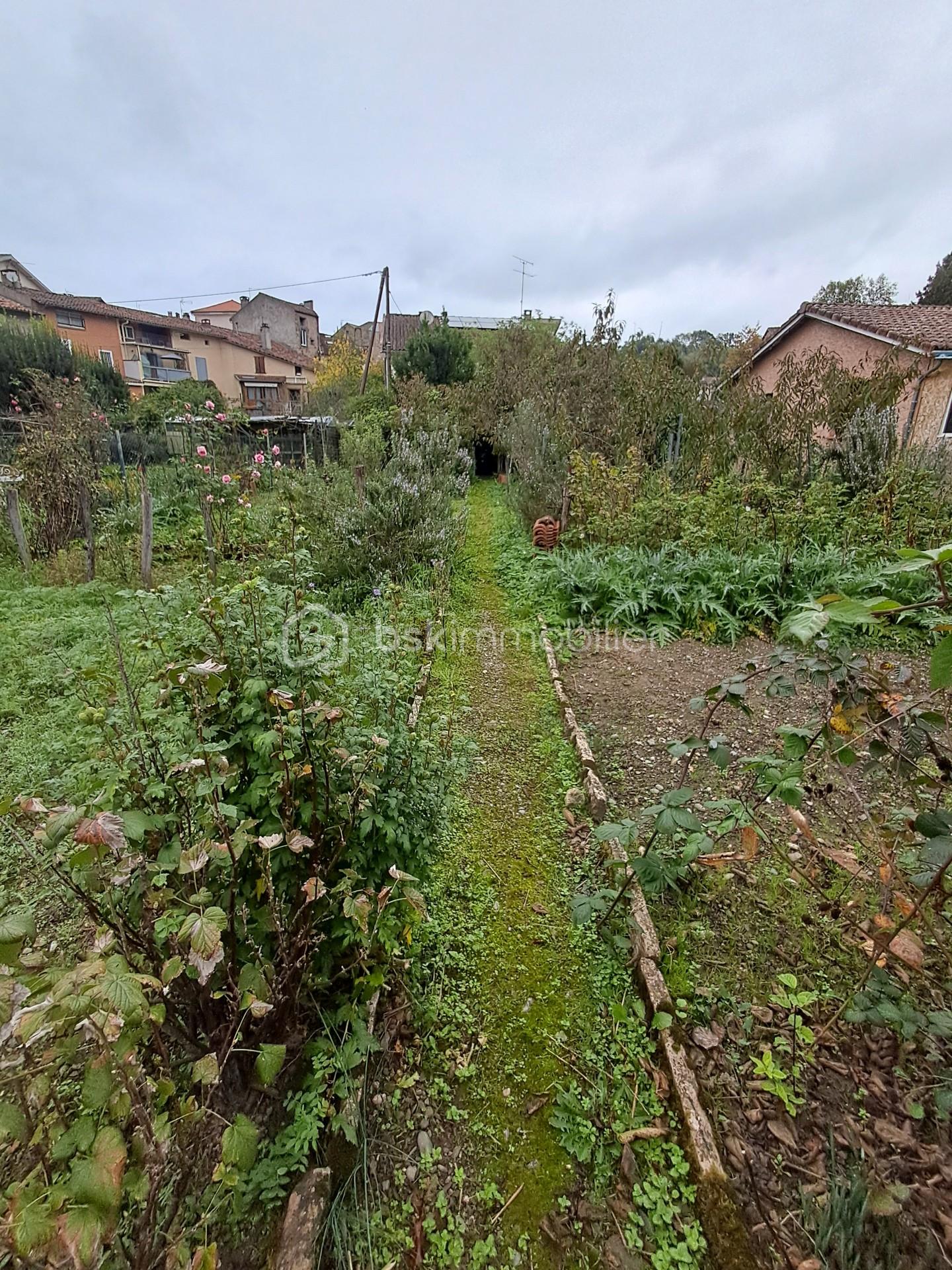 Terrain de 370 m² - thumbnail_20251010_111825.jpg