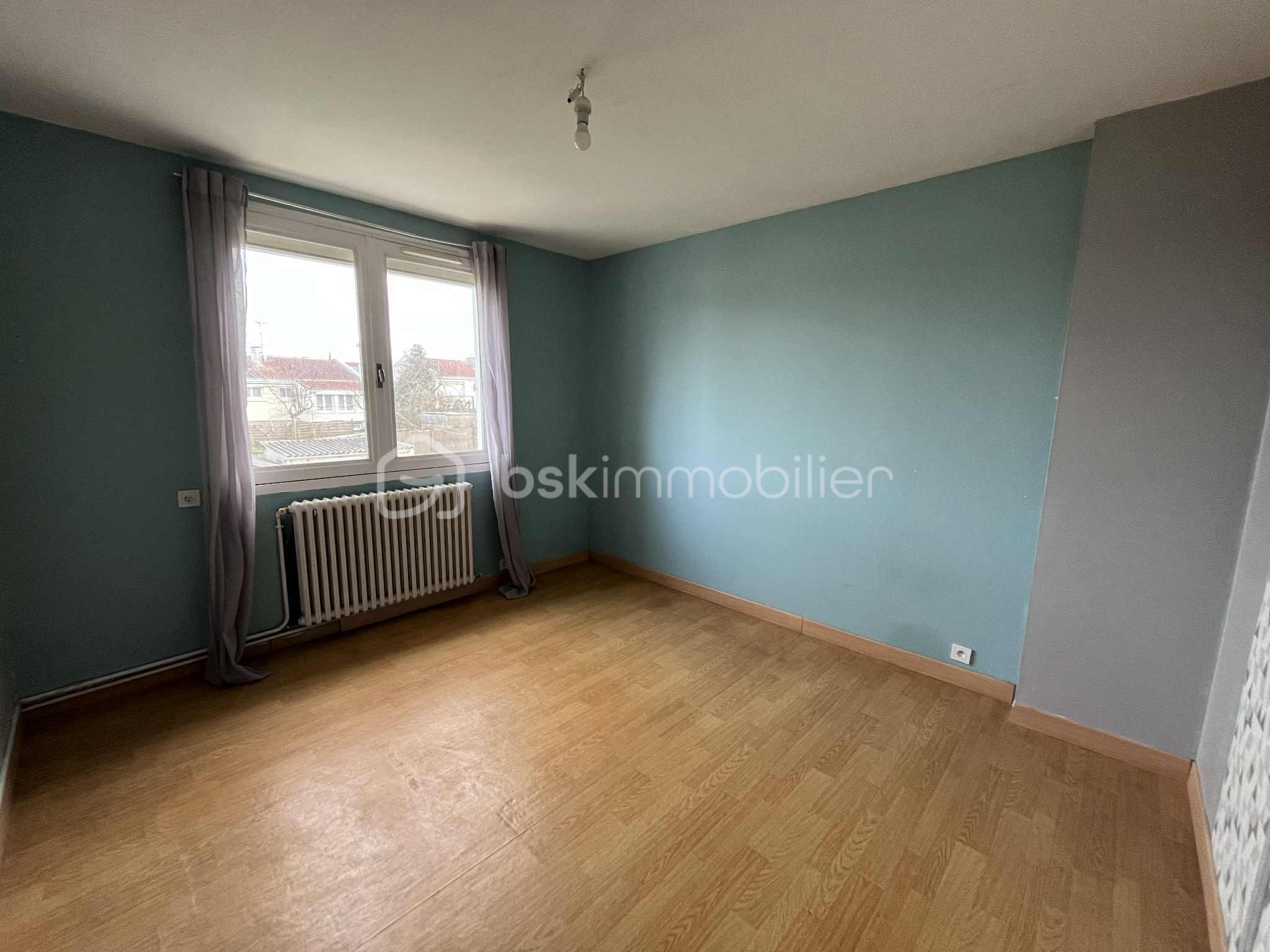 Maison ancienne de 106 m² - CHAMBRE 3.jpg