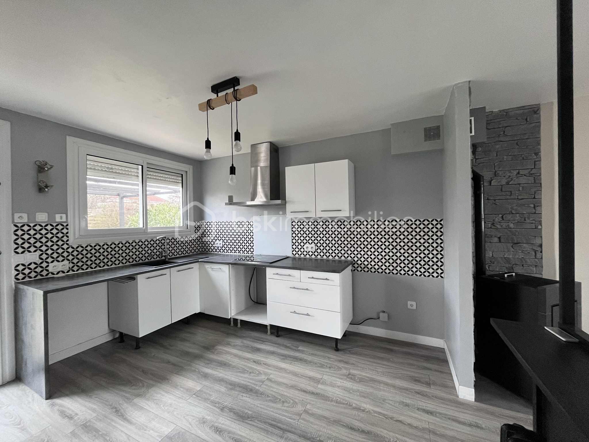 Maison ancienne de 106 m² - cuisine v.jpg