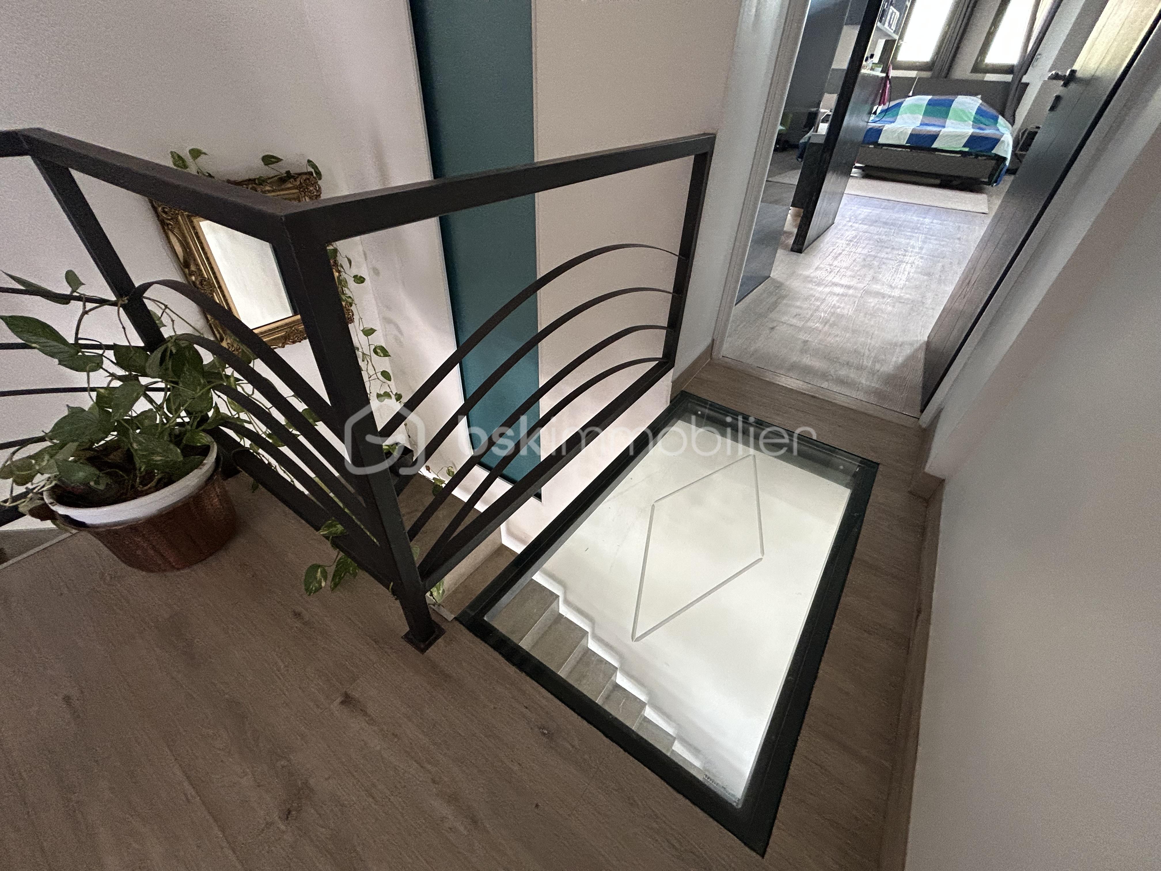 Maison de 217 m² - Maison Sillans Voie Ferrée Photo Couloir vitré.jpg.jpeg