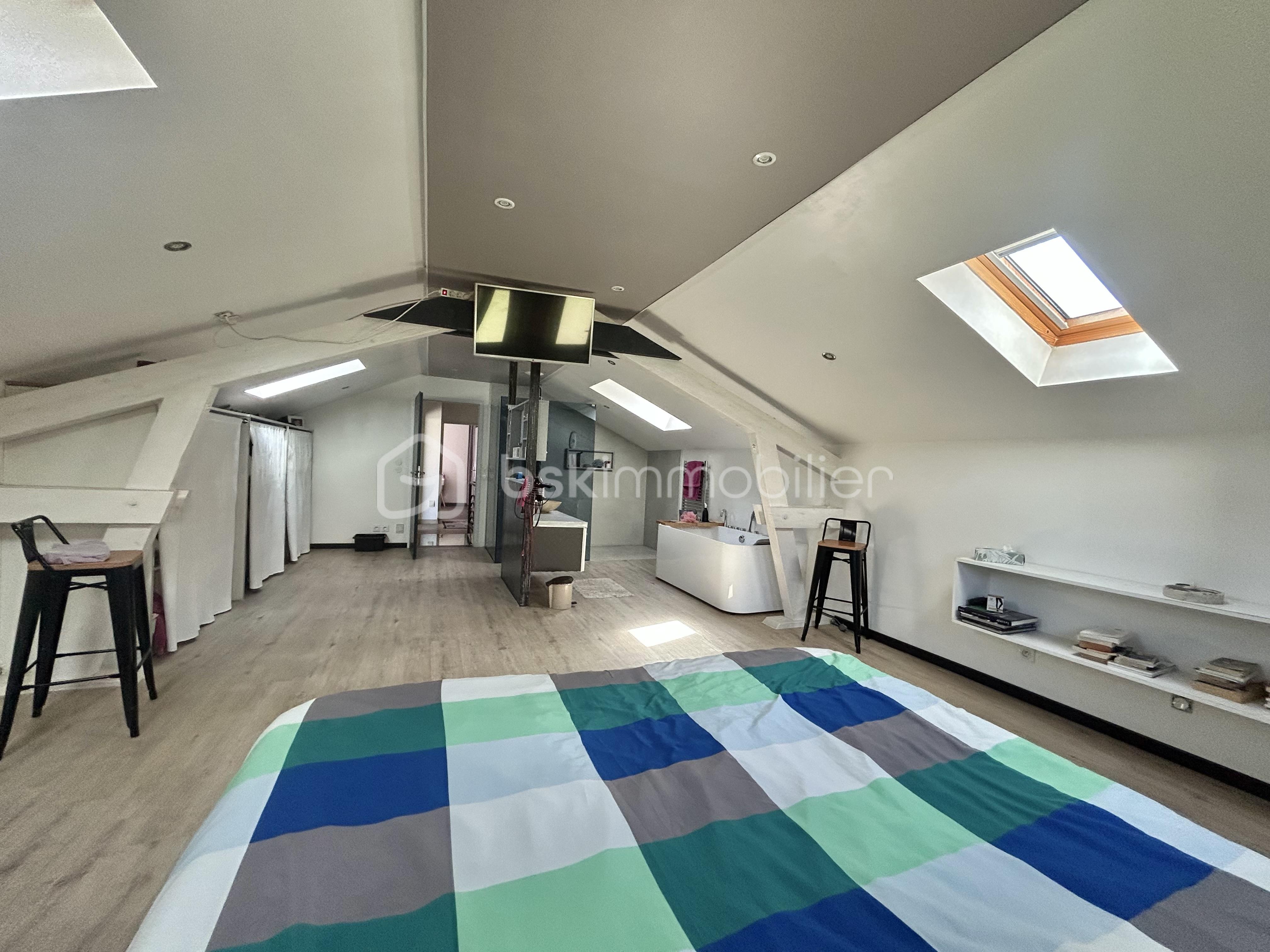 Maison de 217 m² - Maison Sillans Voie Ferrée Photo Chambre parentale 3.jpg.jpeg