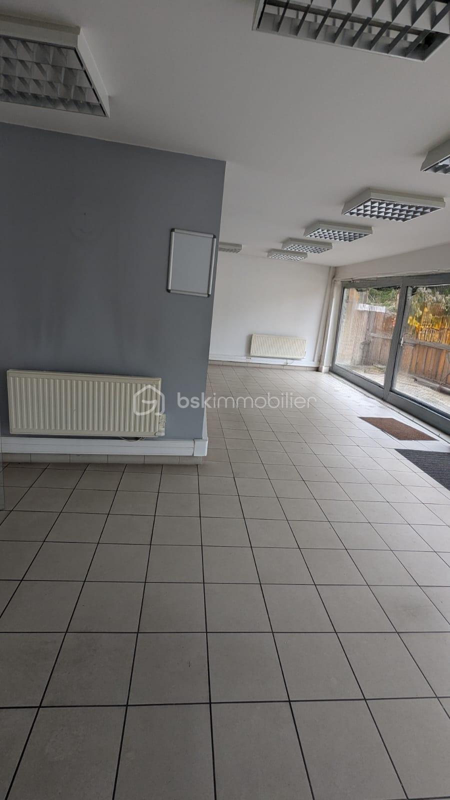 Local commercial de 57,85 m² - IMG-20250914-WA0014.jpg