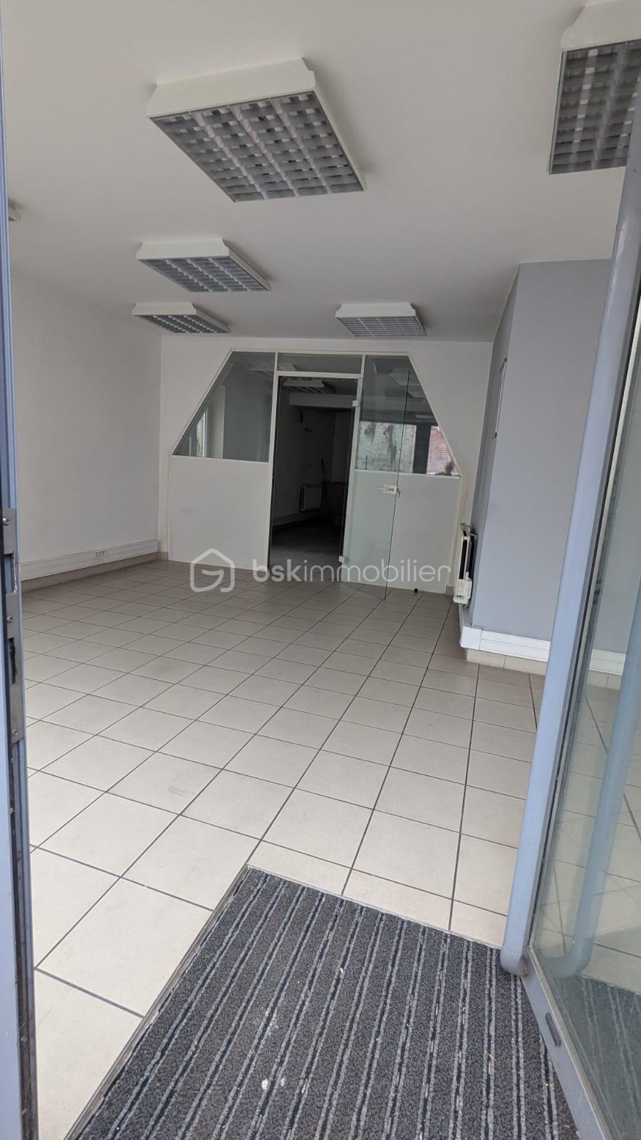 Local commercial de 57,85 m² - IMG-20250914-WA0015.jpg