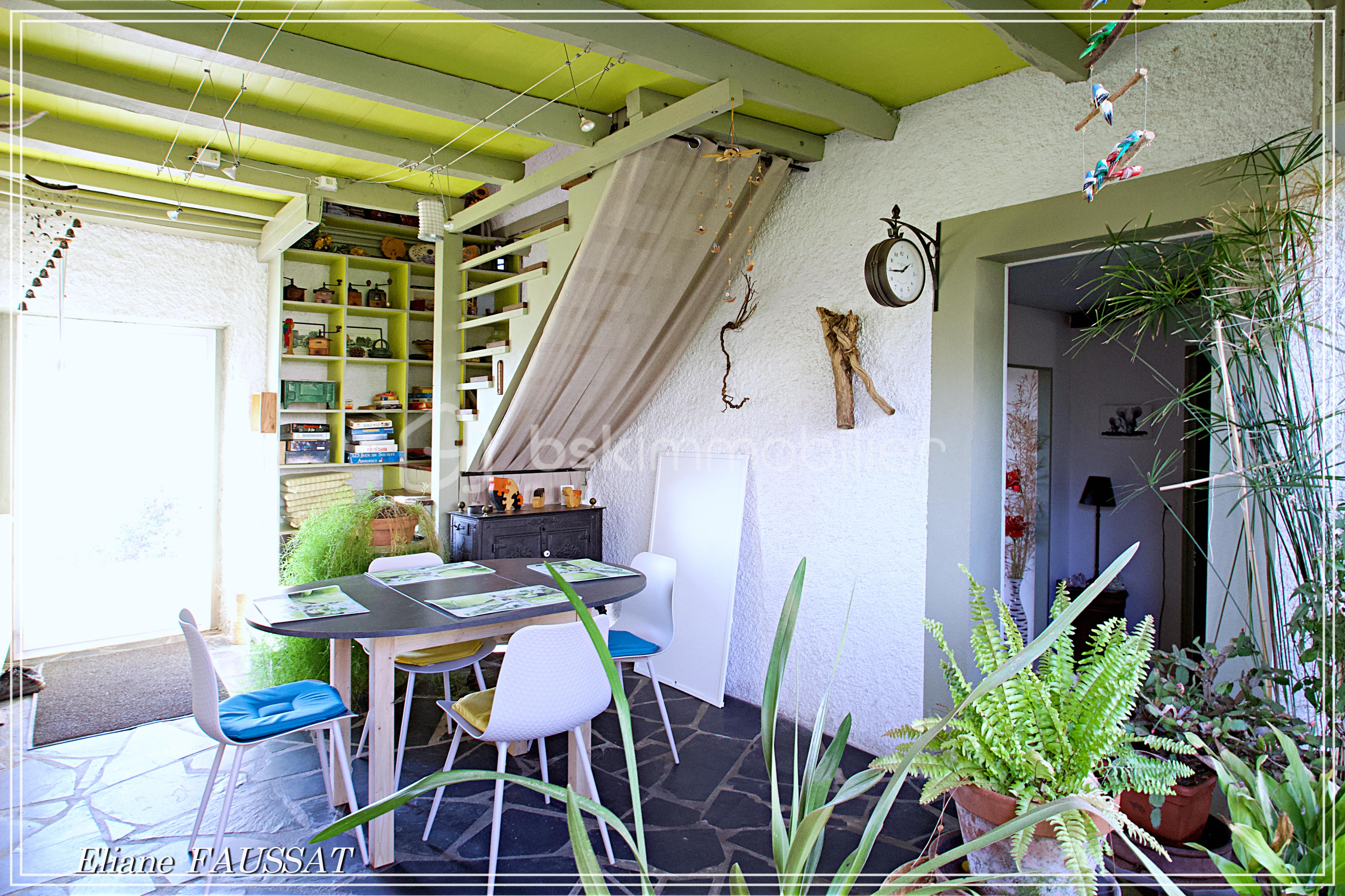 PATIO.jpg