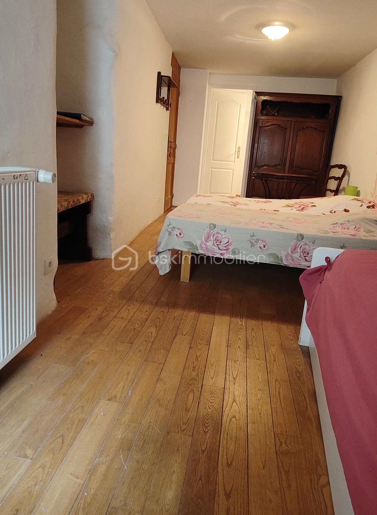 Maison en pierre de 204,80 m² - 1er 1 Chambre.jpg