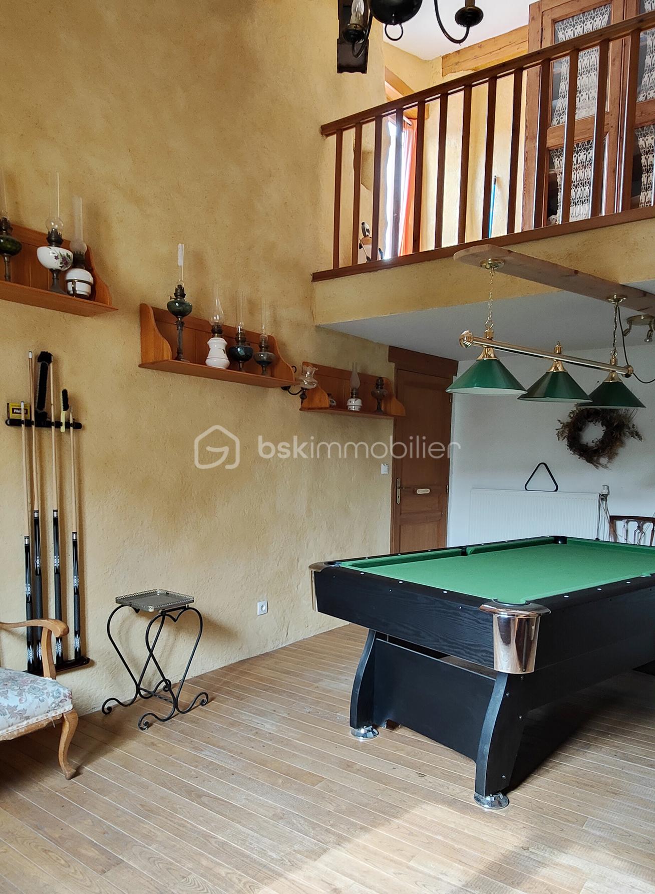 Maison en pierre de 204,80 m² - 1er Salle Billard2.jpg