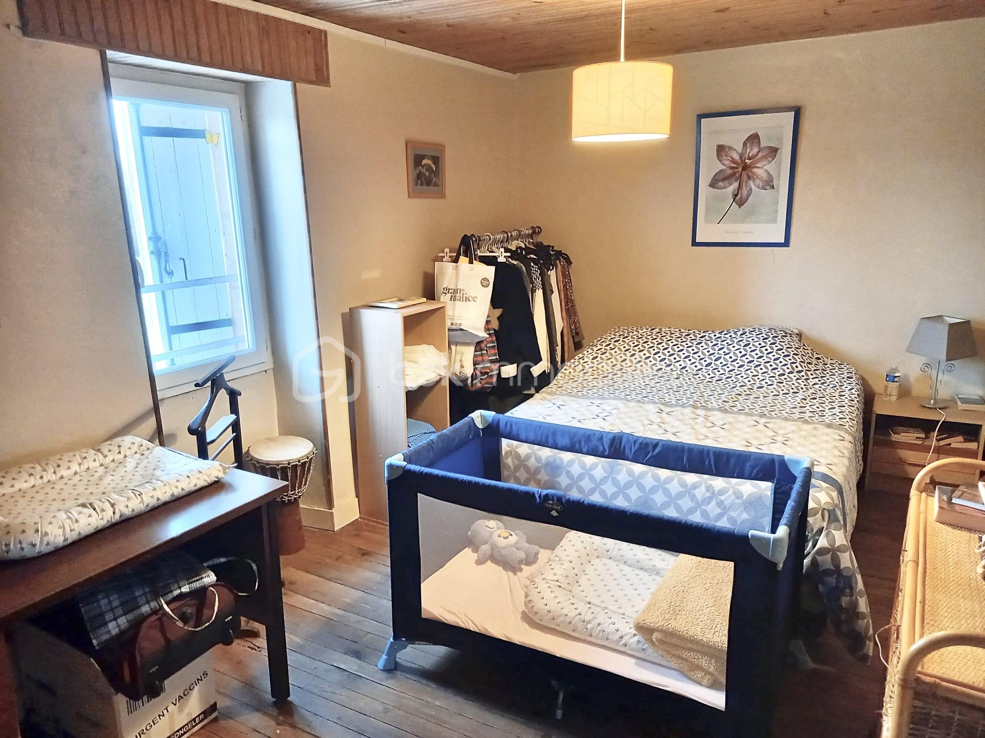 Maison de 194 m² - f3dae4ea-2ae5-416a-97f4-106268b2afb4.jpg