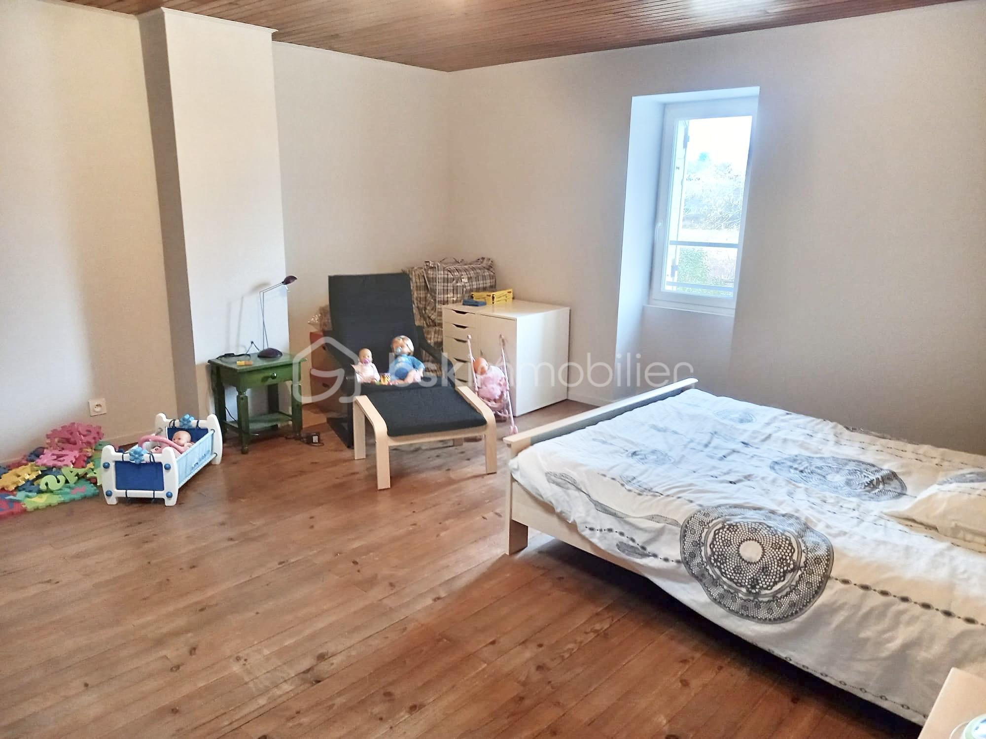 Maison de 194 m² - 9b3c1409-a499-4228-a465-55189a4a7417.jpg