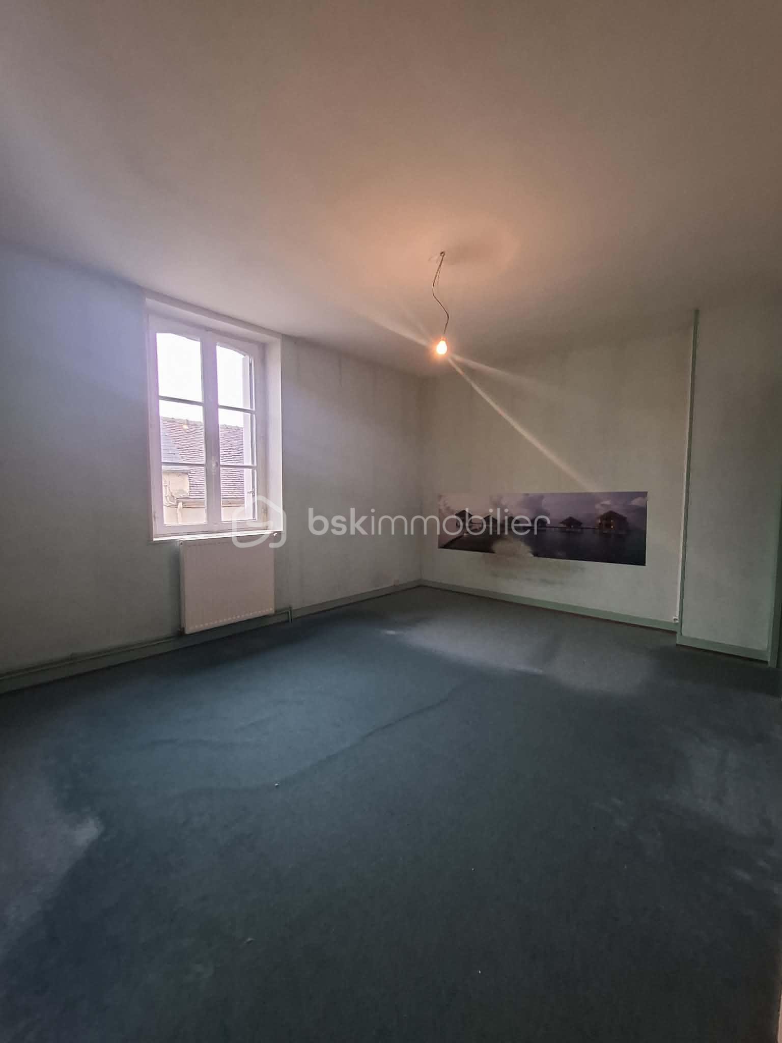 Maison de 104 m² - 8a9017d9-8ebd-4265-a3d2-ef36fb292801.jpg