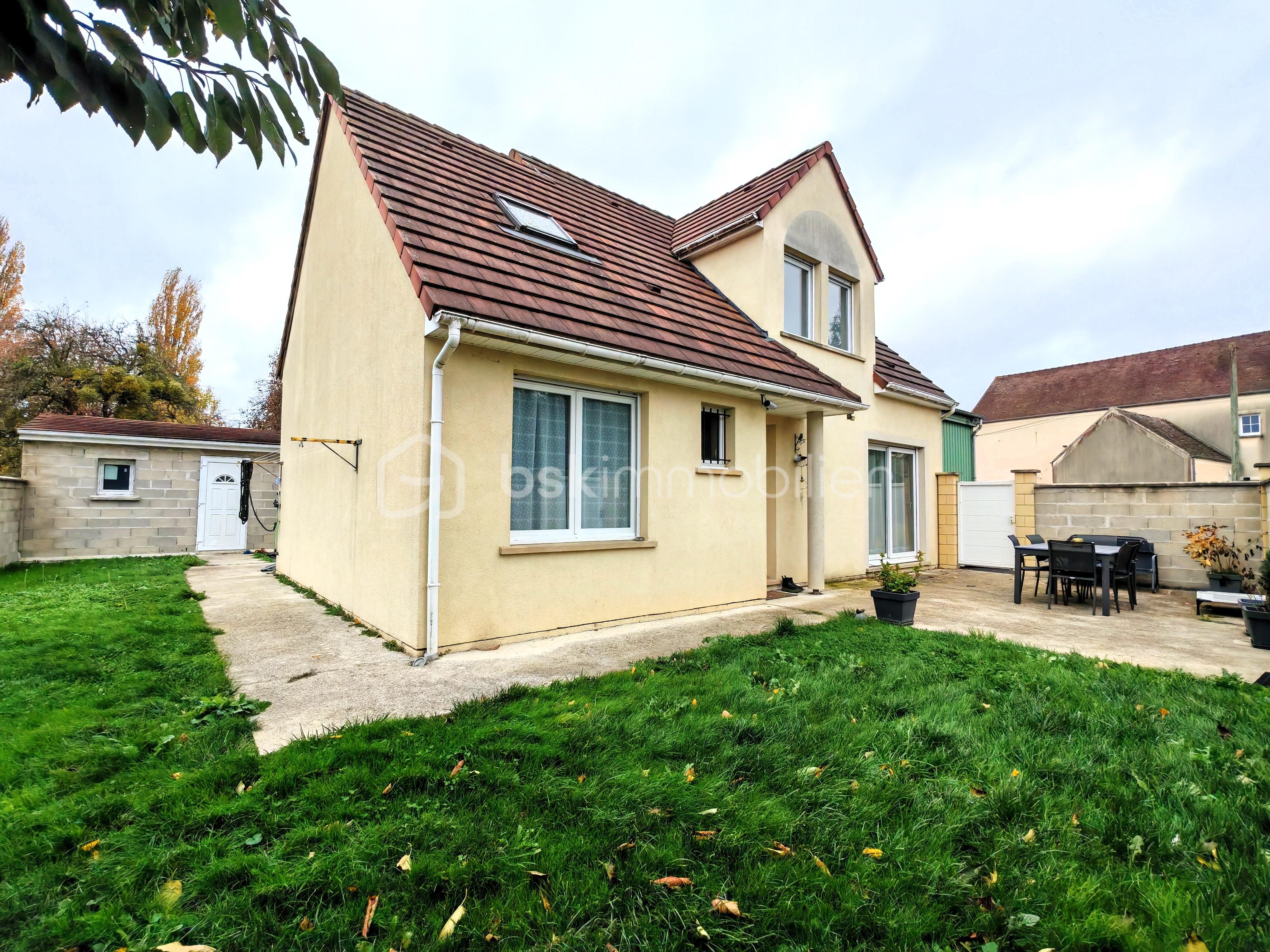 Maison de 120 m² - EXT.jpg