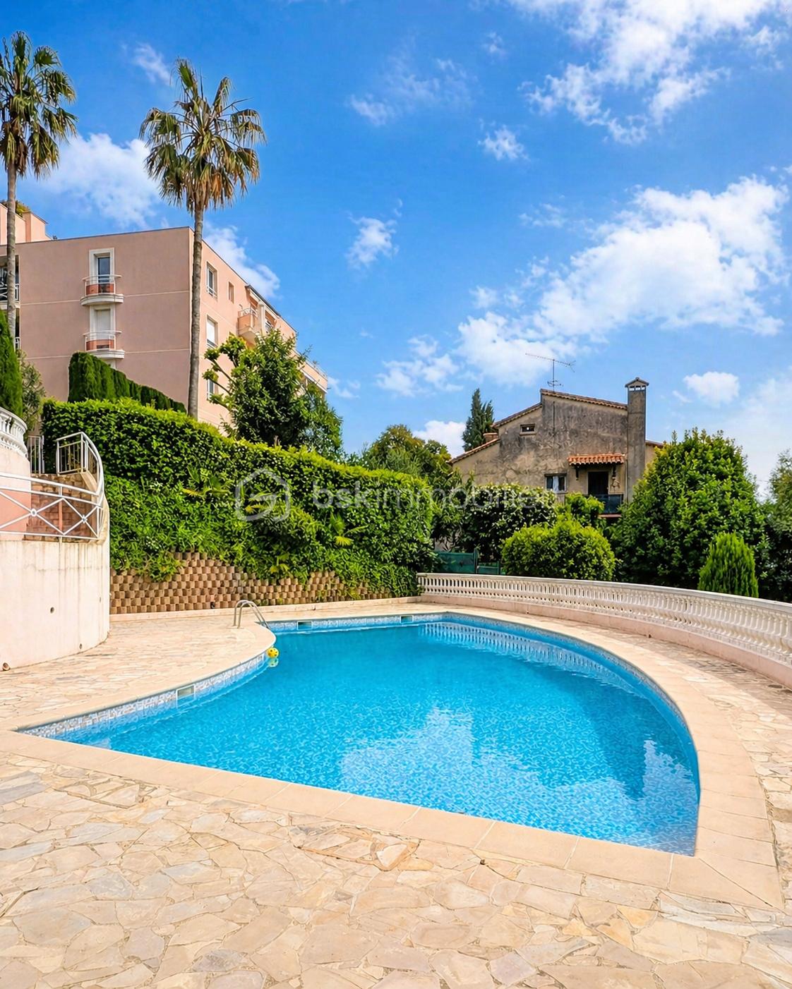 villa-anita_SWIMMNGPOOL.png