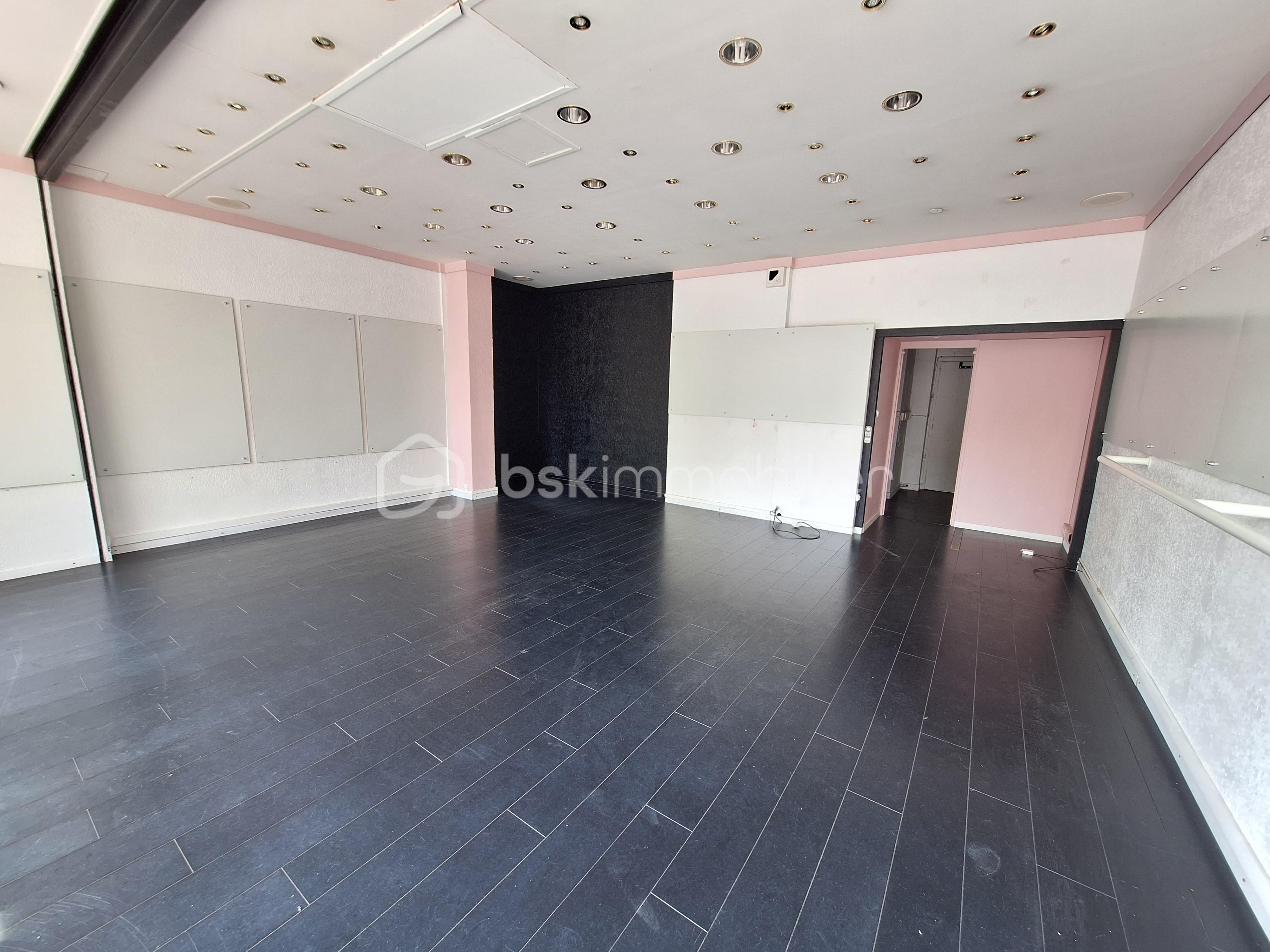 Local commercial de 55 m² - 20250426_133300 - Copie.jpg