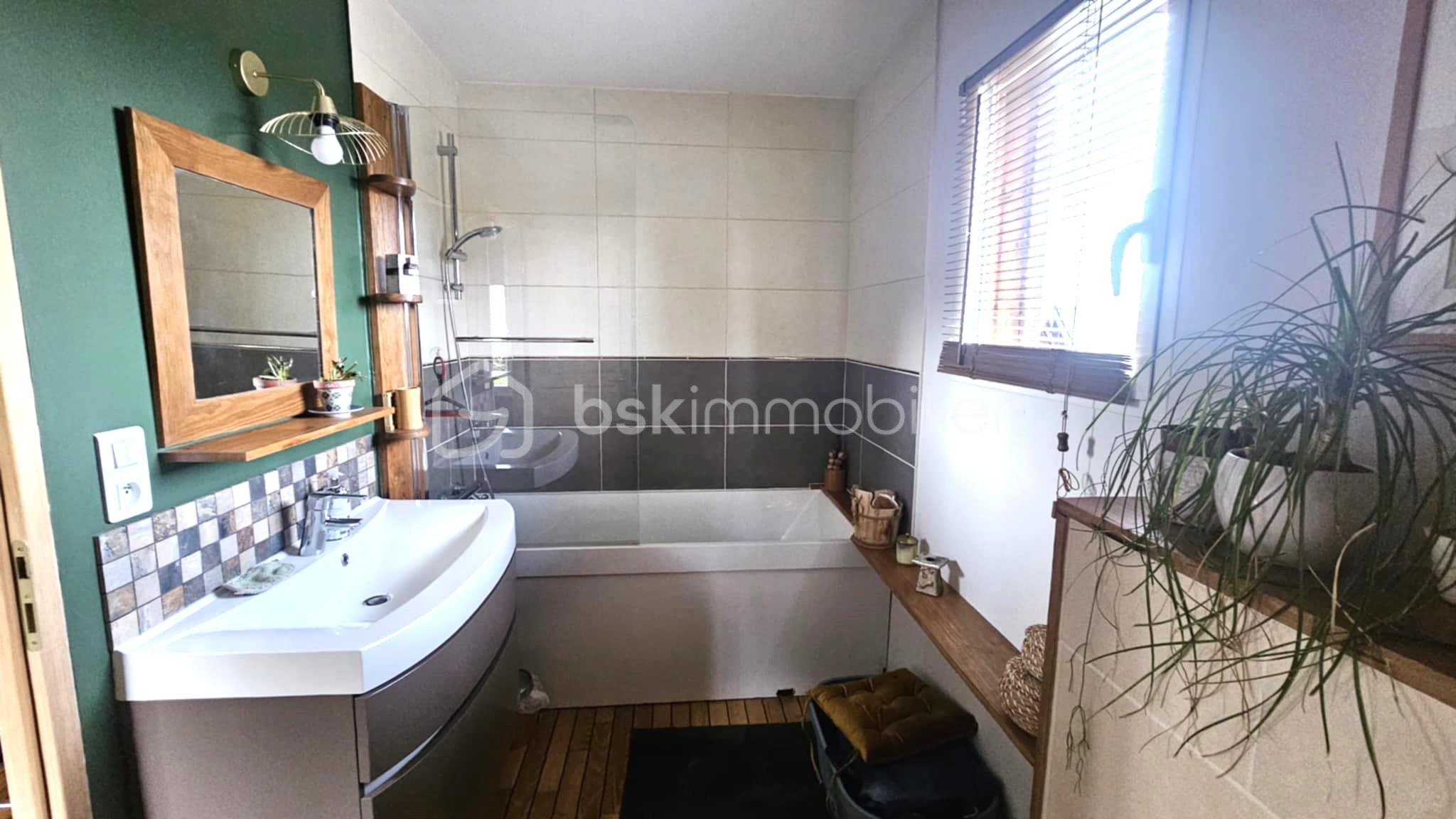 Maison de 130 m² - 421b58f3-c07d-4866-88ec-8e797f3c6b22.jpeg