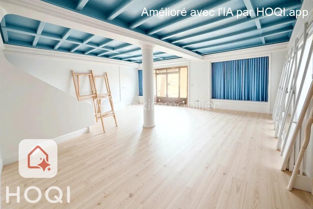 Local d'activités de 125 m² - hoqi-photo.jpg