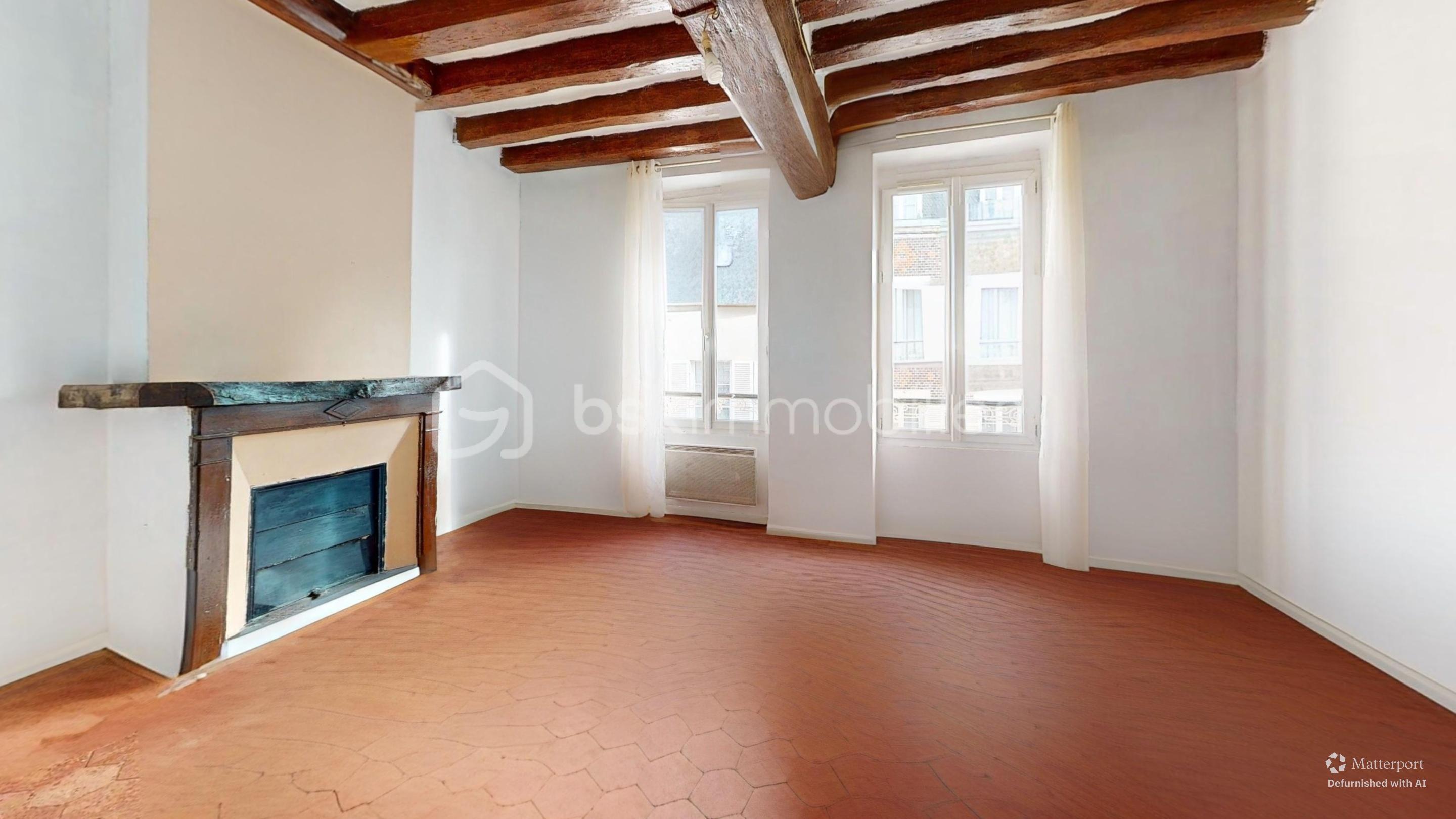 Maison-Chatillon-Coligny-Bedroom-Defurnished 1.jpg