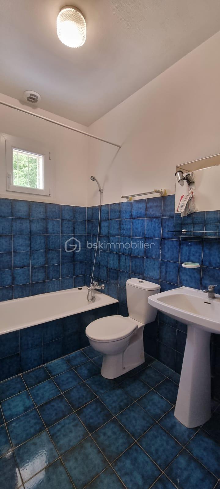 Maison de 160 m² - salle de bain.jpeg