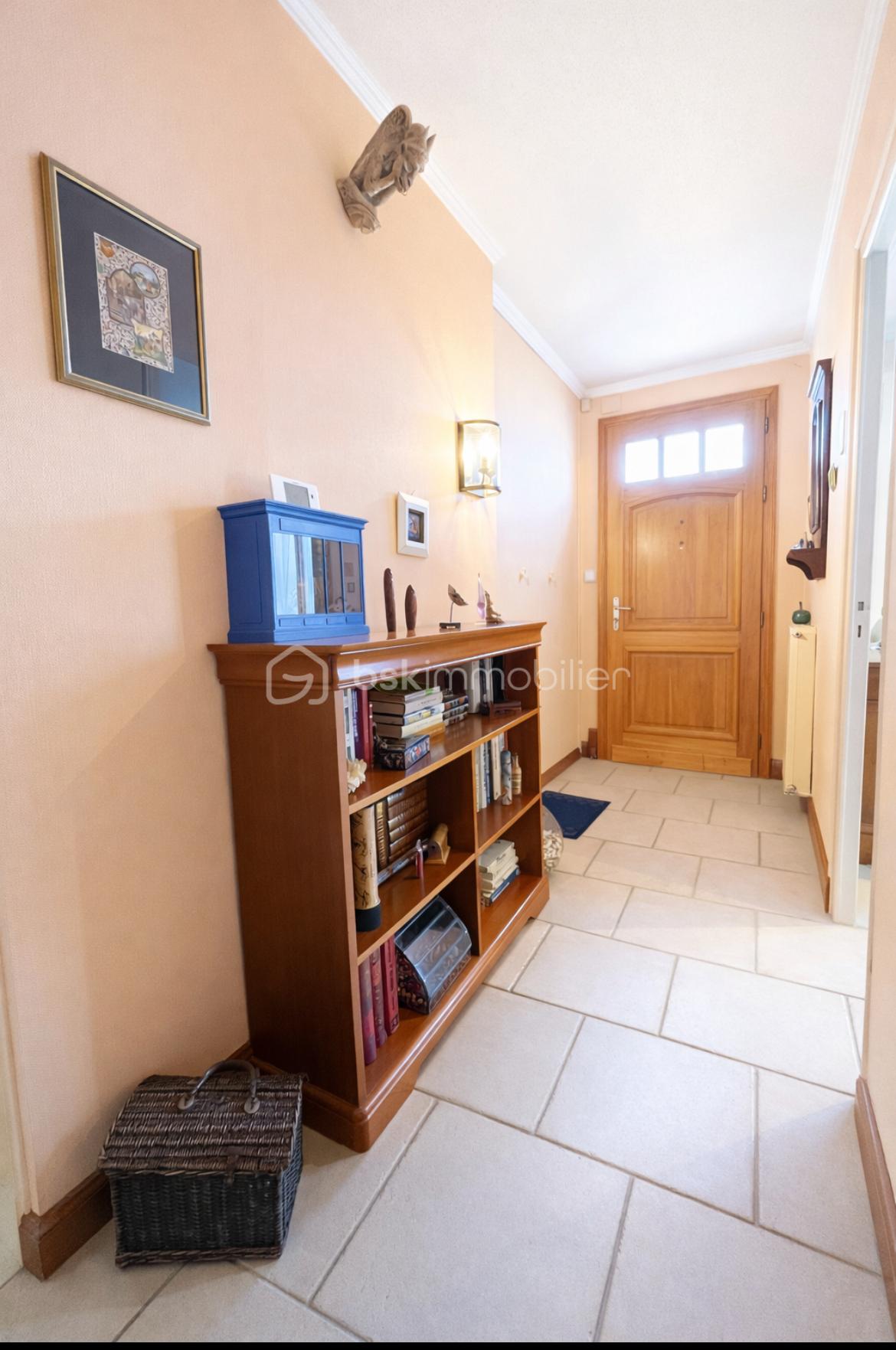 Maison traditionnelle de 107 m² - HALL.jpg